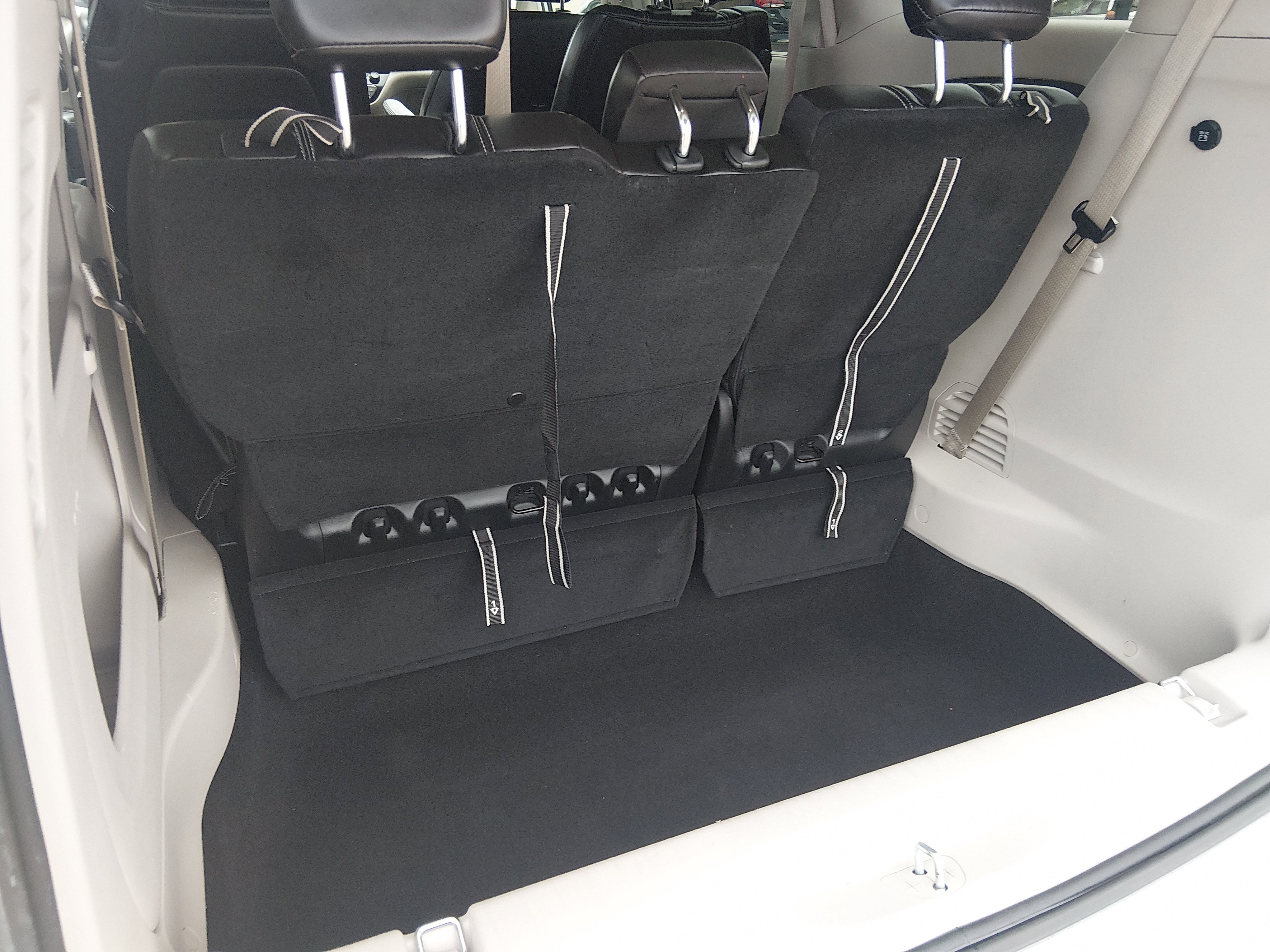 2024 Chrysler Pacifica Touring L - Photo 11