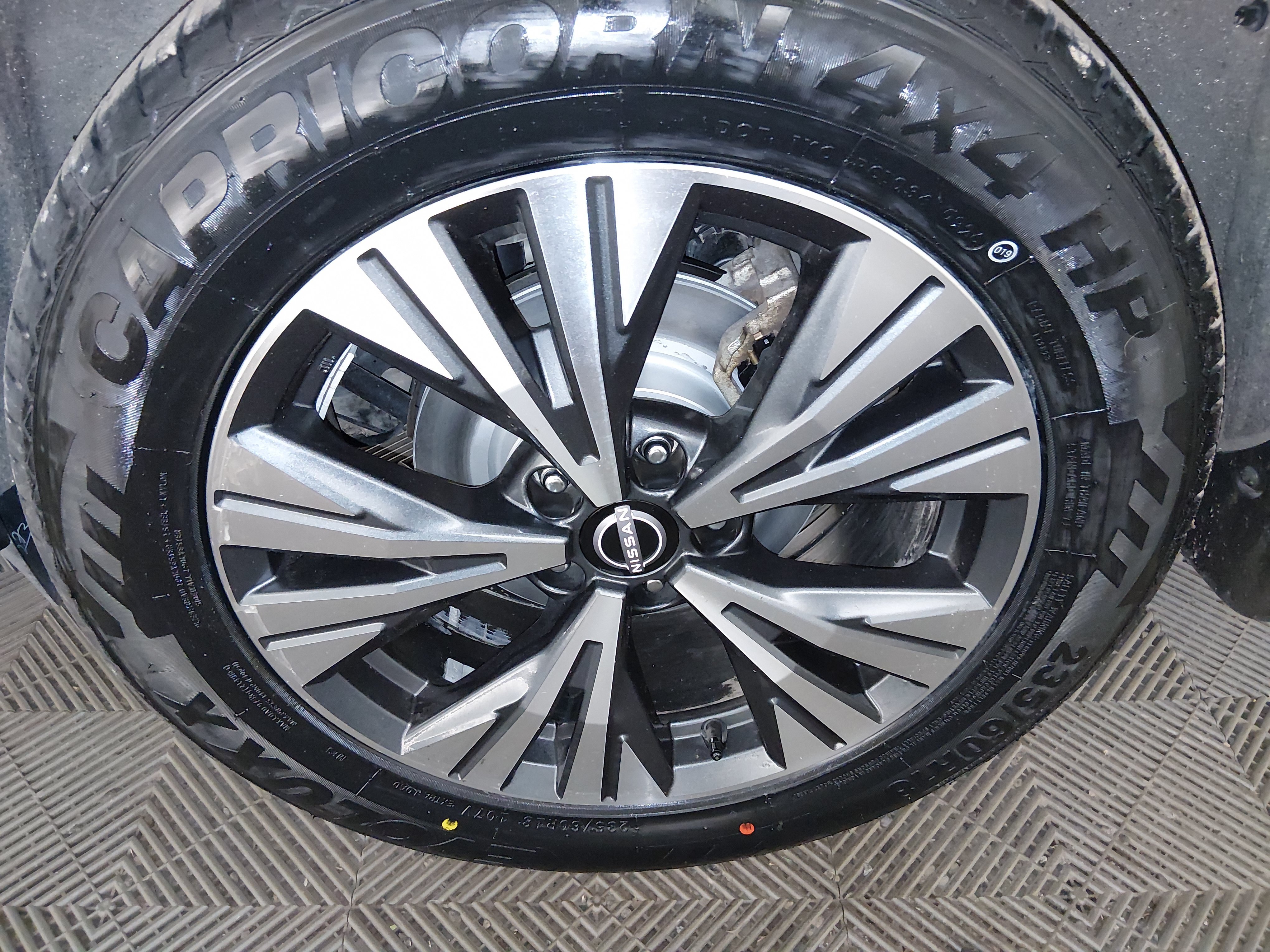 2023 Nissan Rogue SV - Photo 10