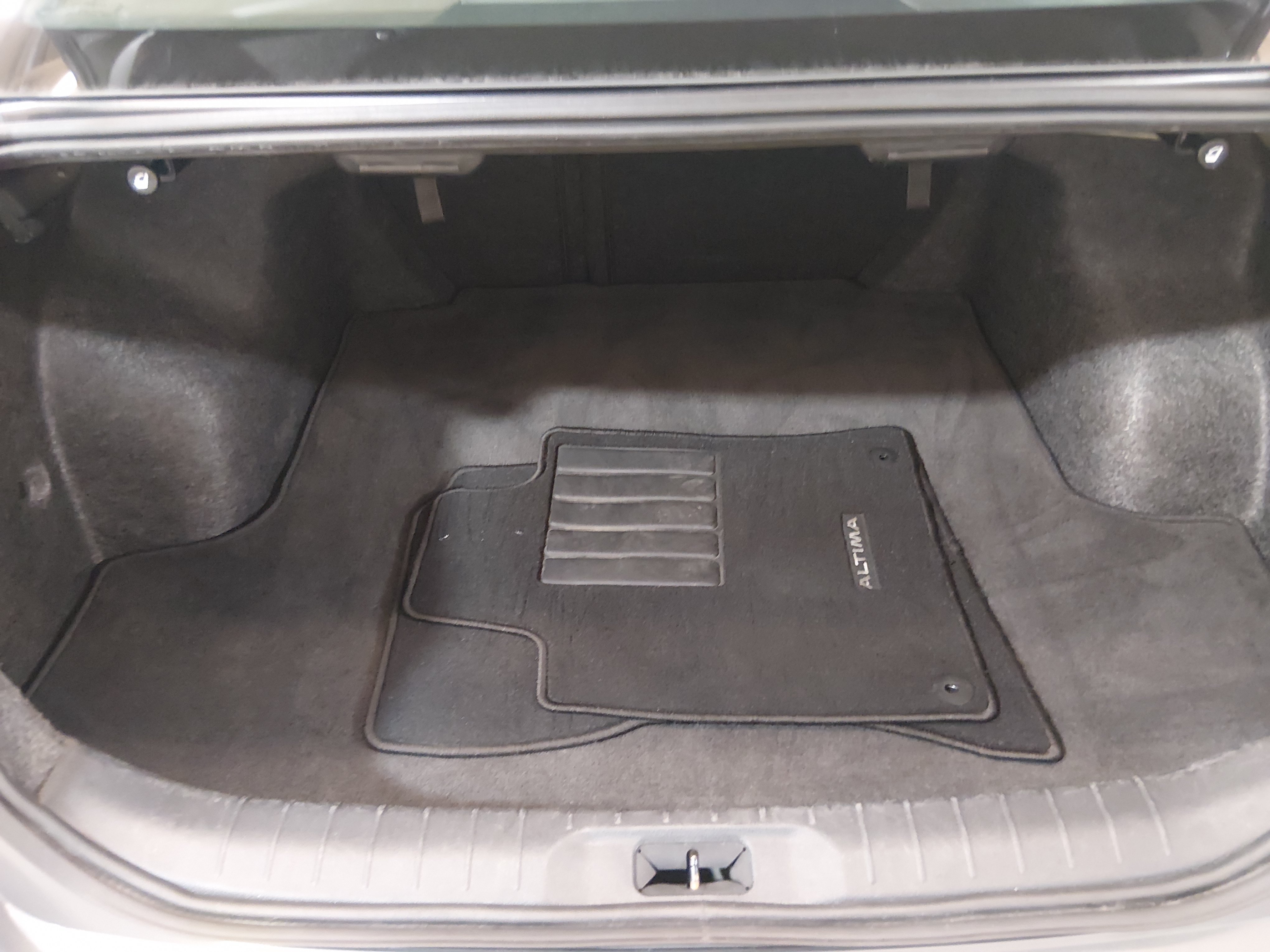 2025 Nissan Altima SV - Photo 11