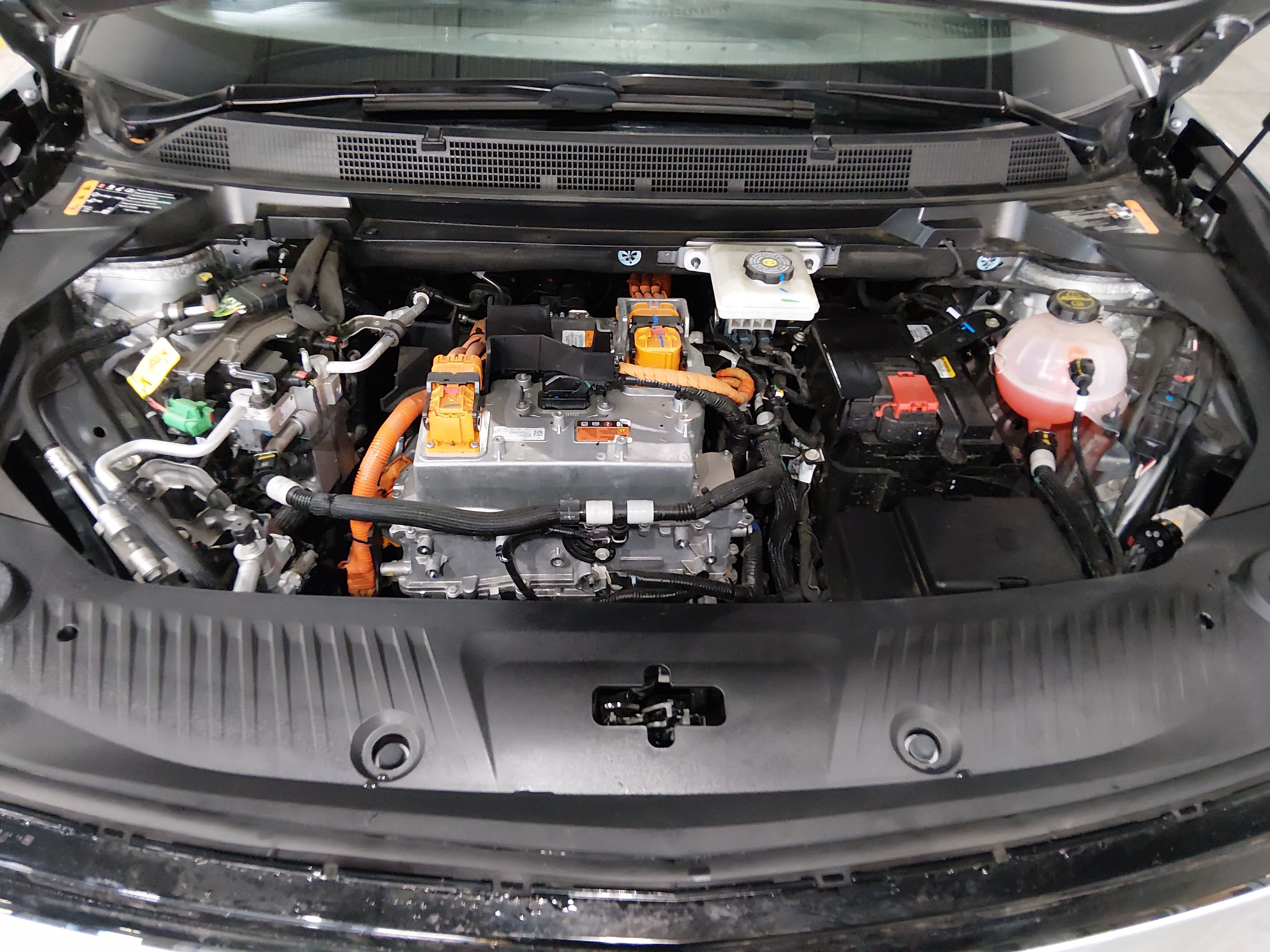 2024 Chevrolet Equinox EV LT - Photo 9
