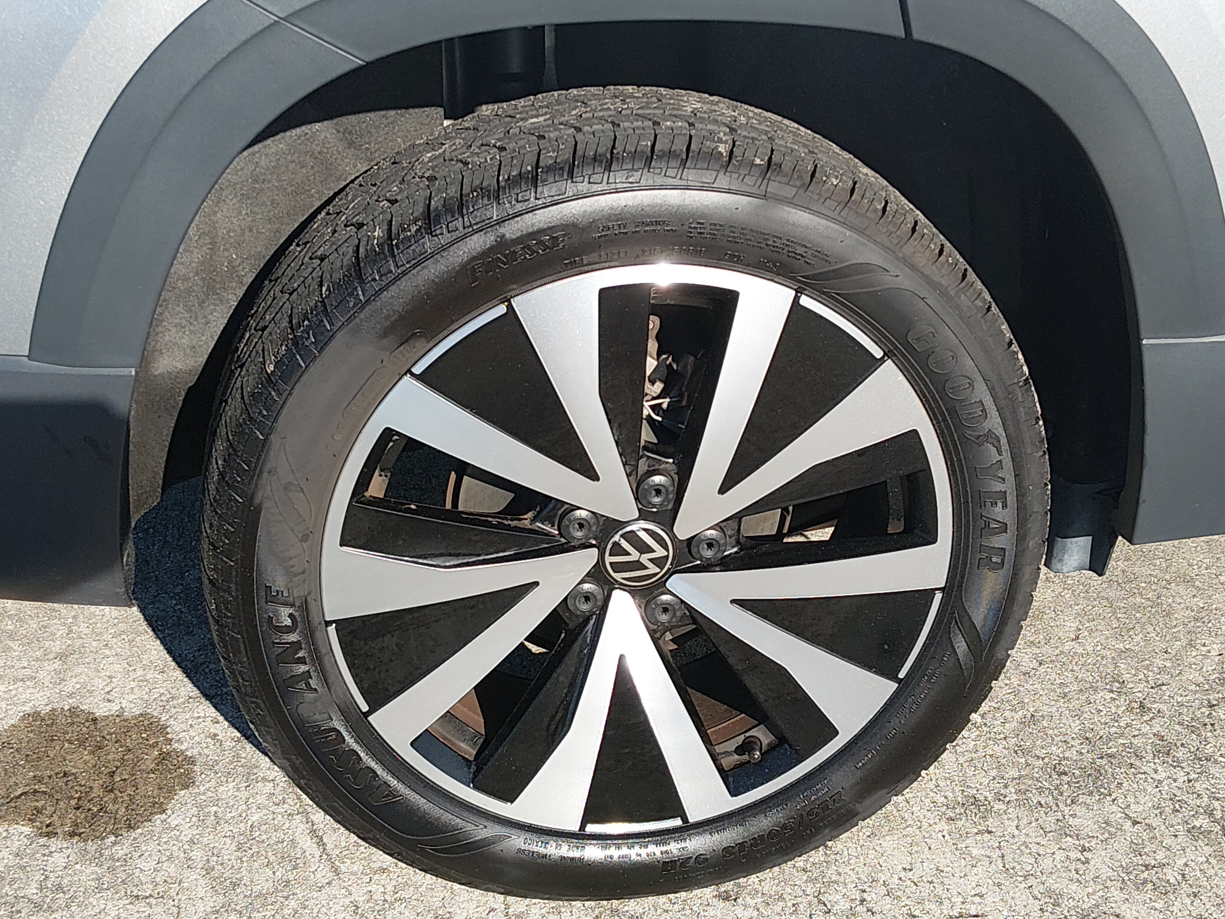 2024 Volkswagen Taos SE - Photo 10