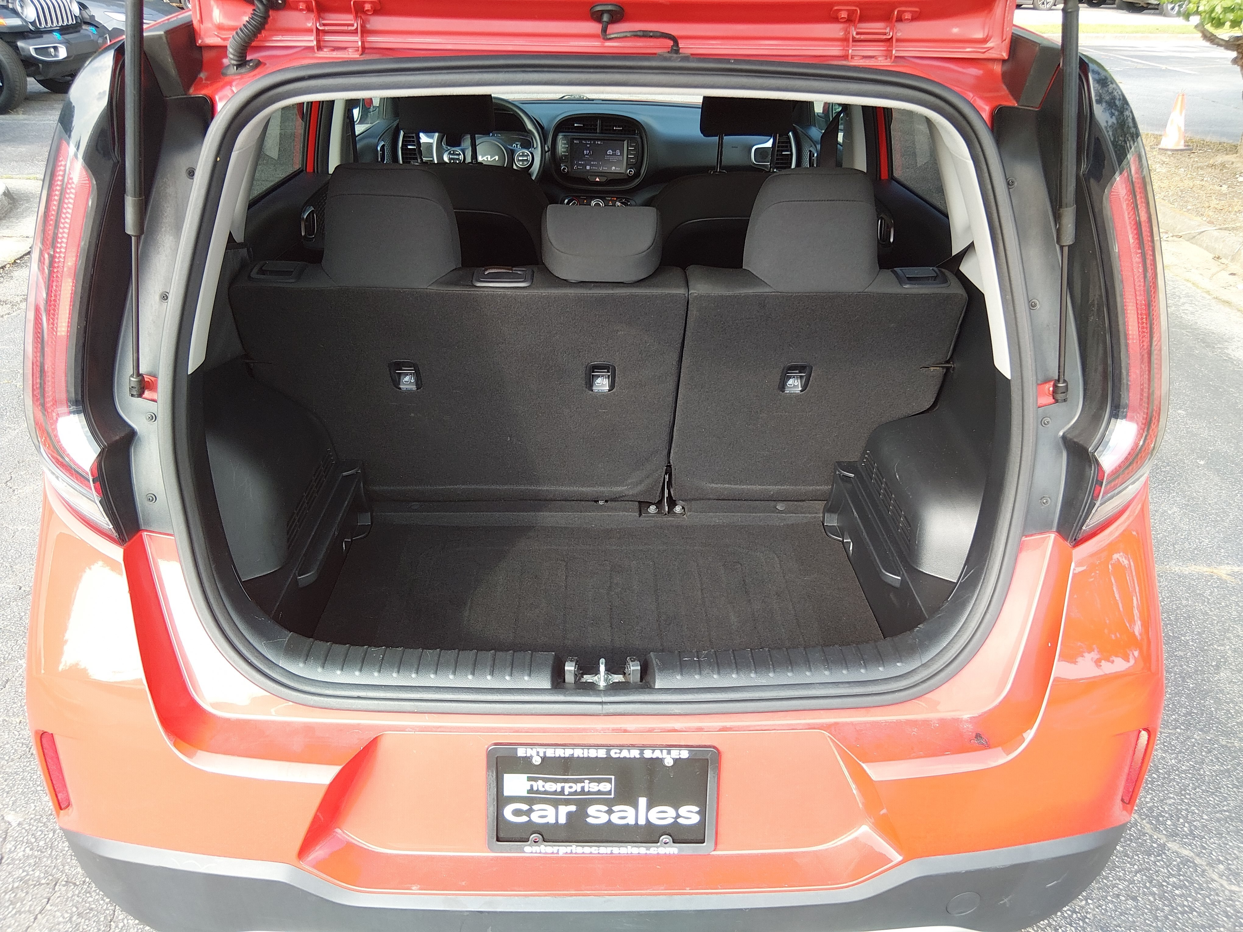 2023 Kia Soul LX - Photo 11