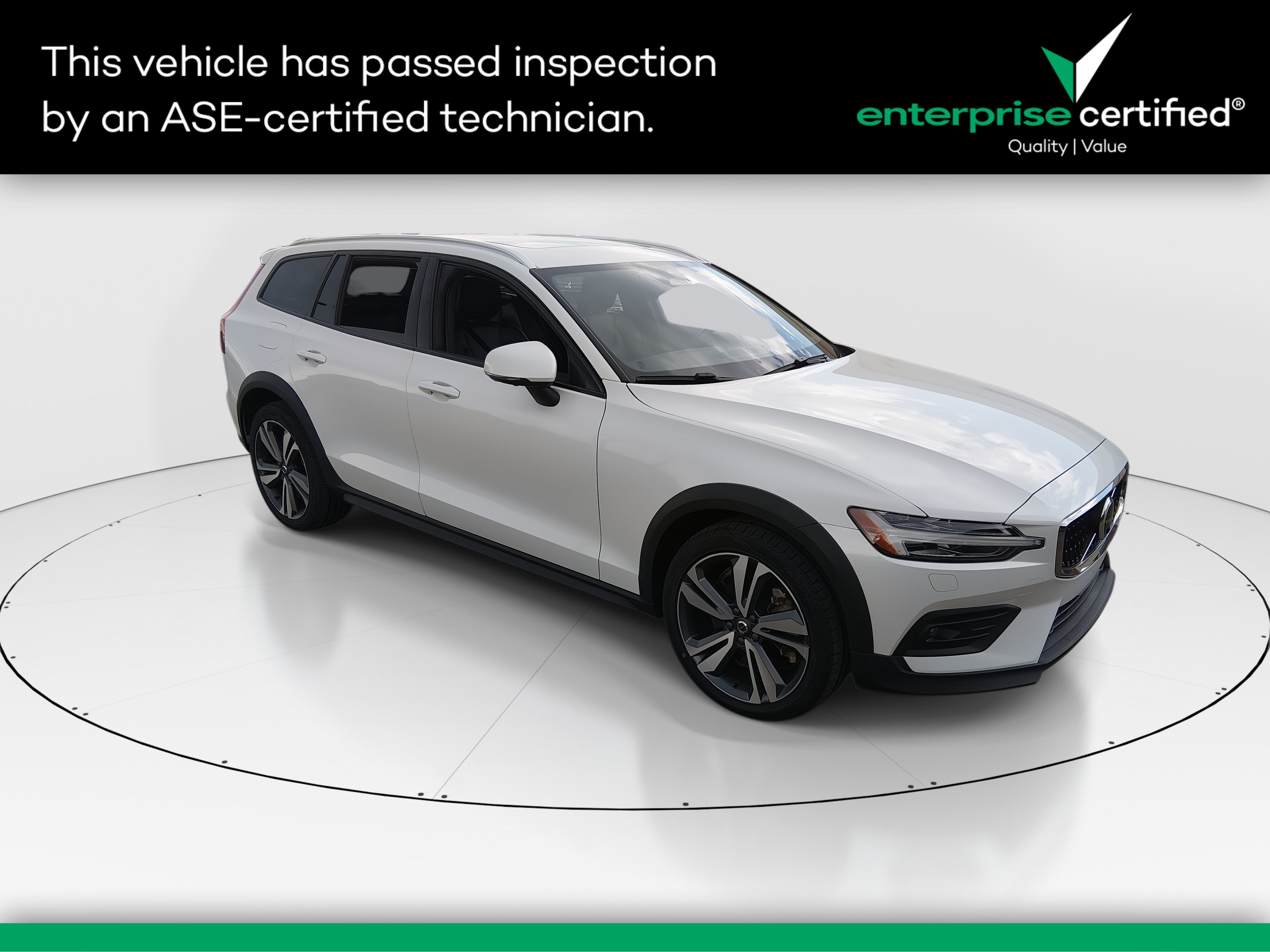 2025 Volvo V60 Cross Country