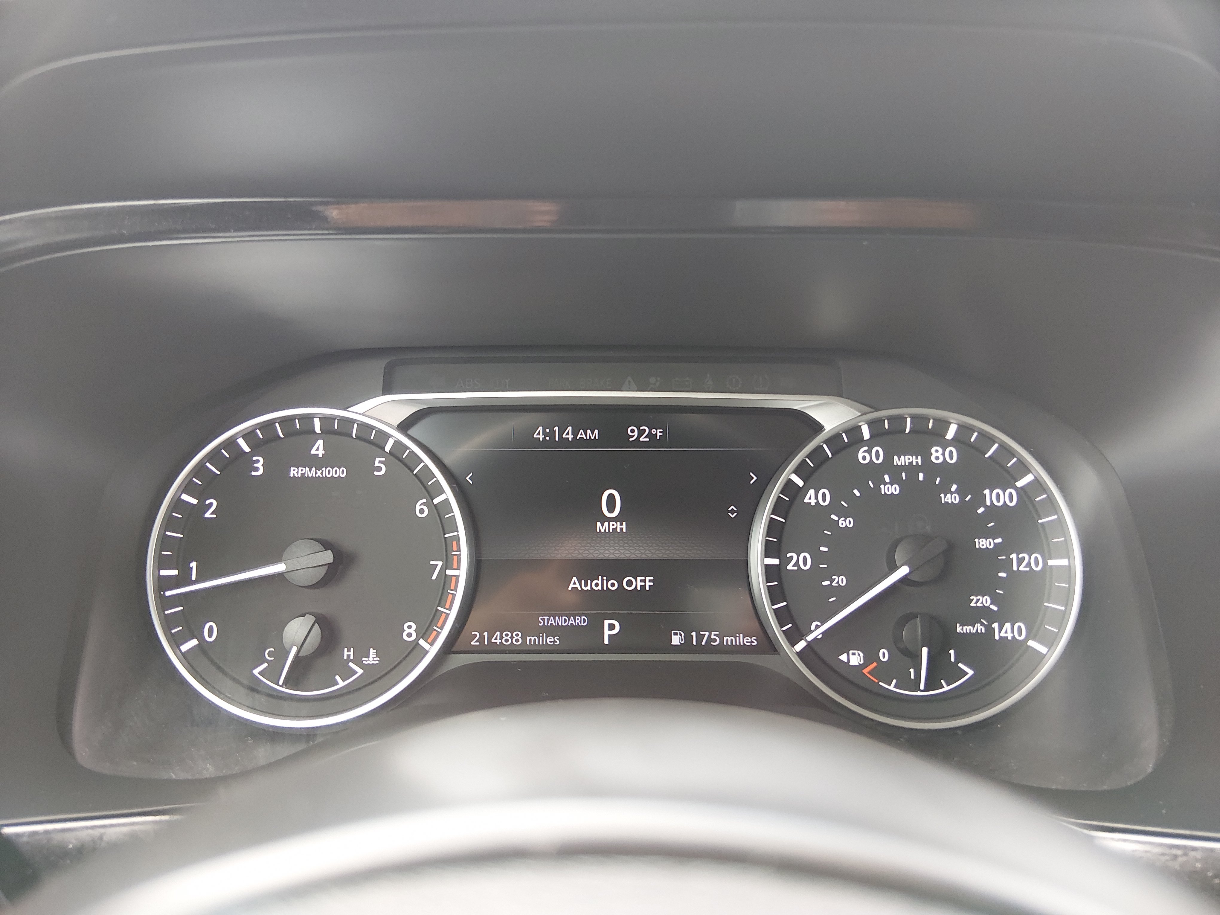 2025 Nissan Pathfinder SV - Photo 14