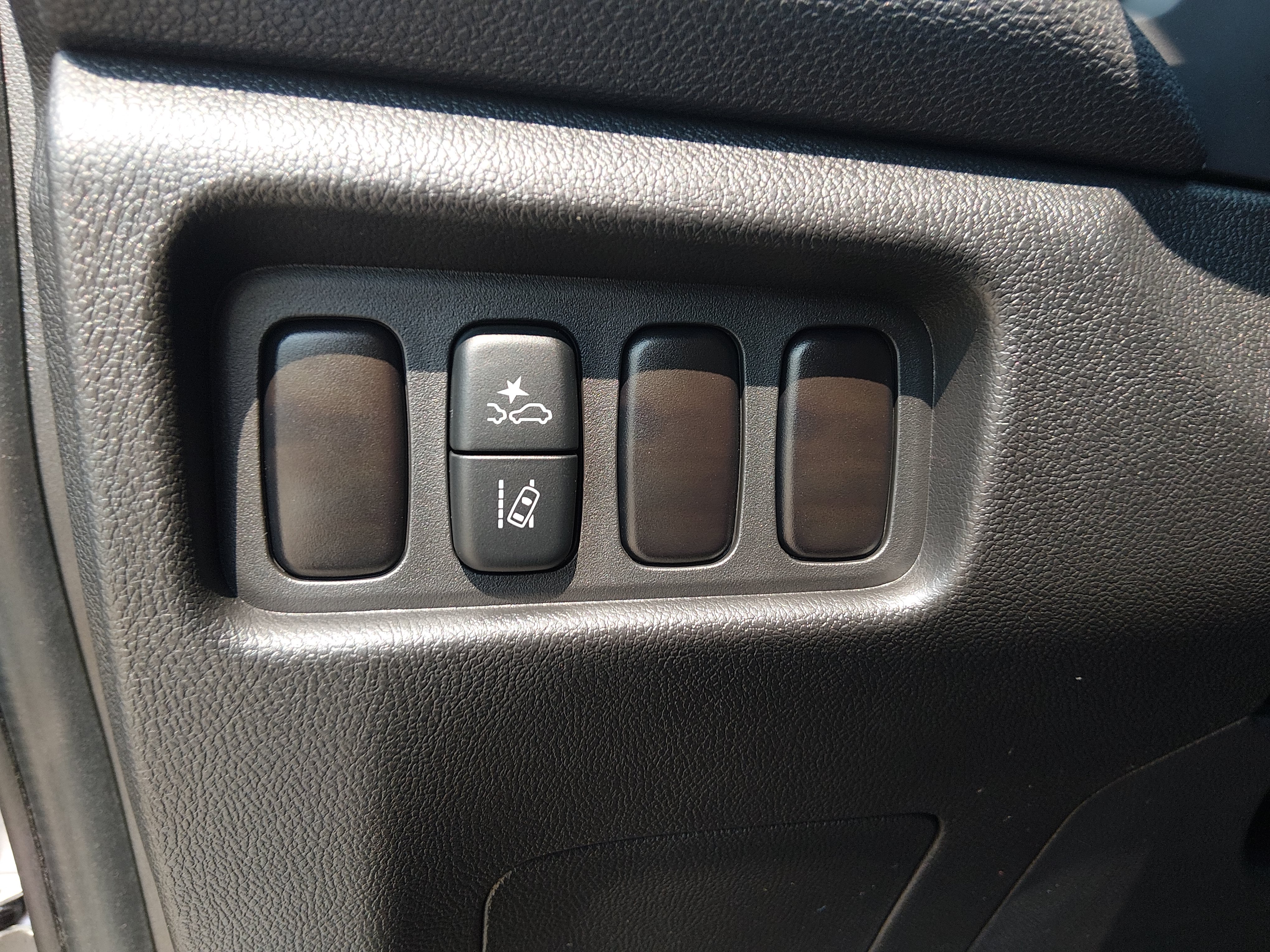 2025 Mitsubishi Outlander Sport LE - Photo 13