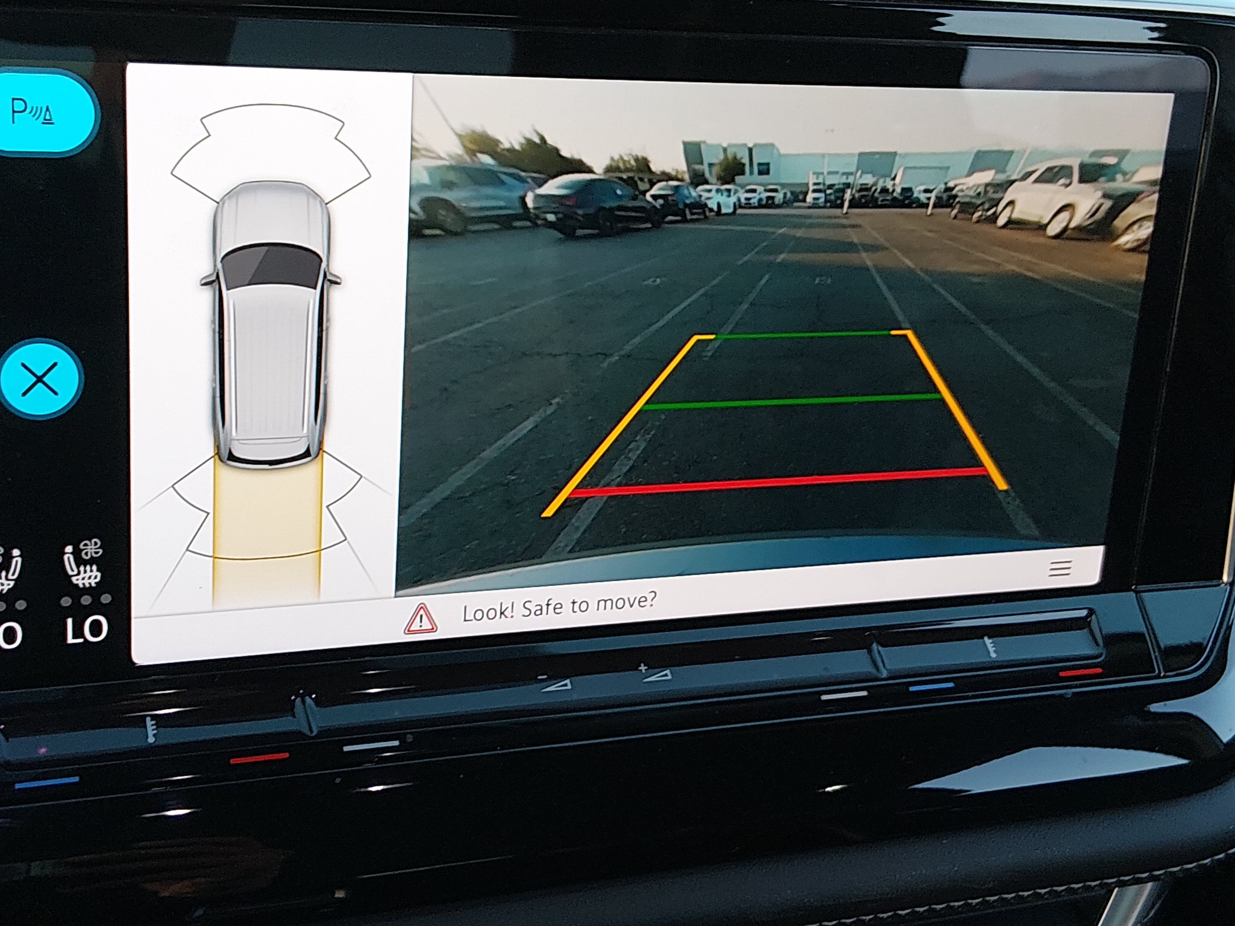 2024 Volkswagen Atlas SE w/Tech - Photo 17