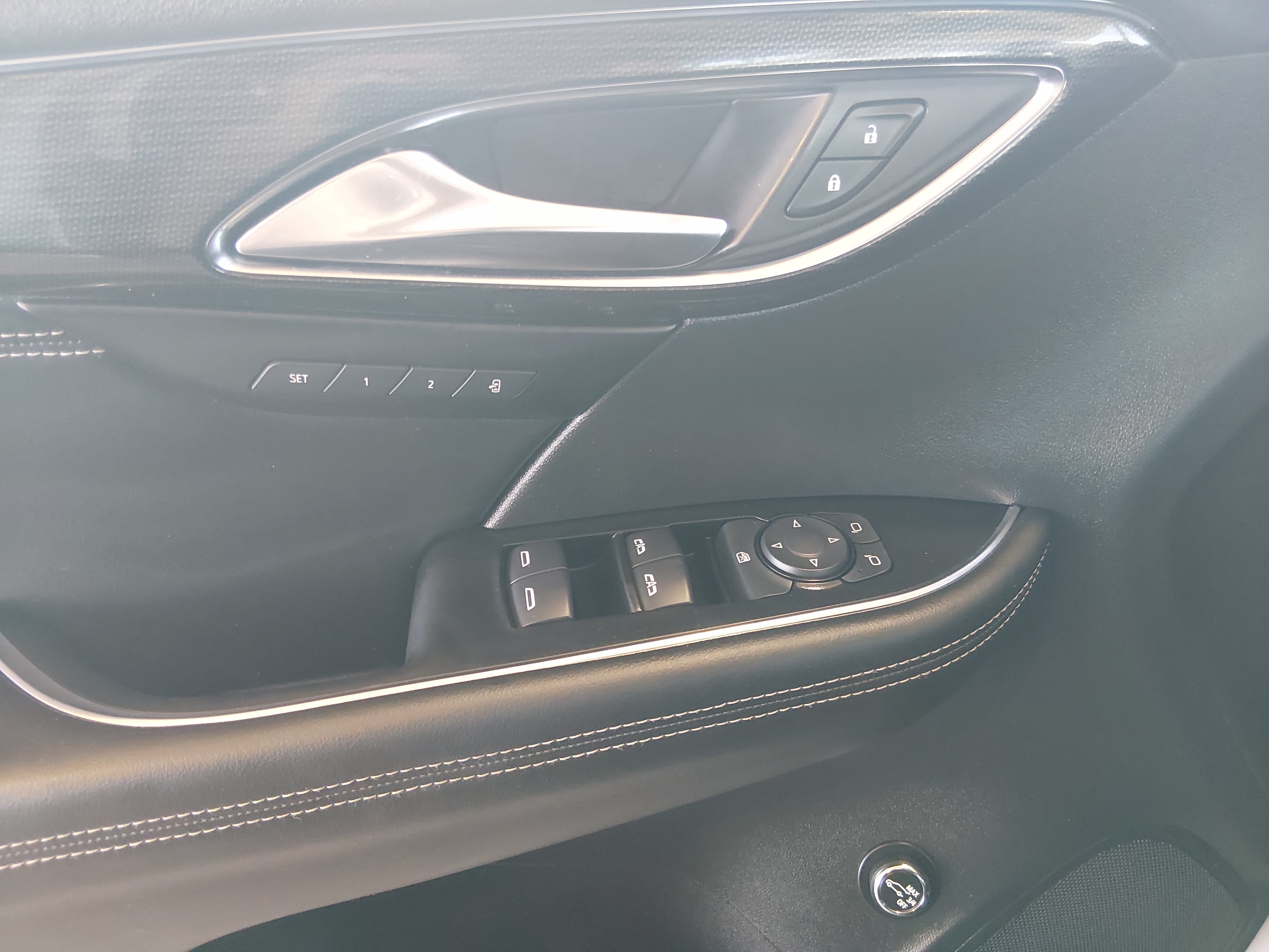 2023 Buick Envision Essence - Photo 19