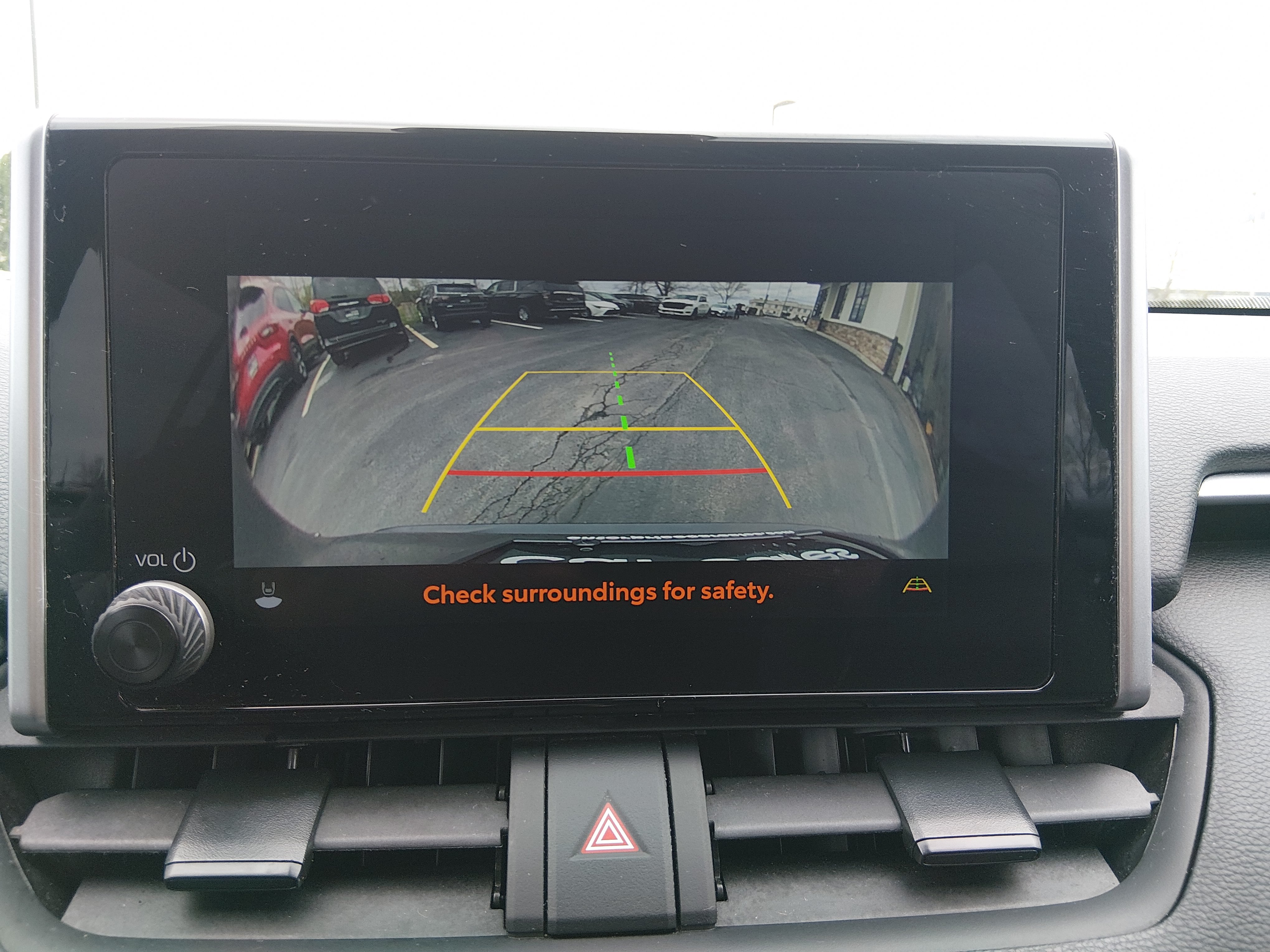 2025 Toyota RAV4 XLE - Photo 16