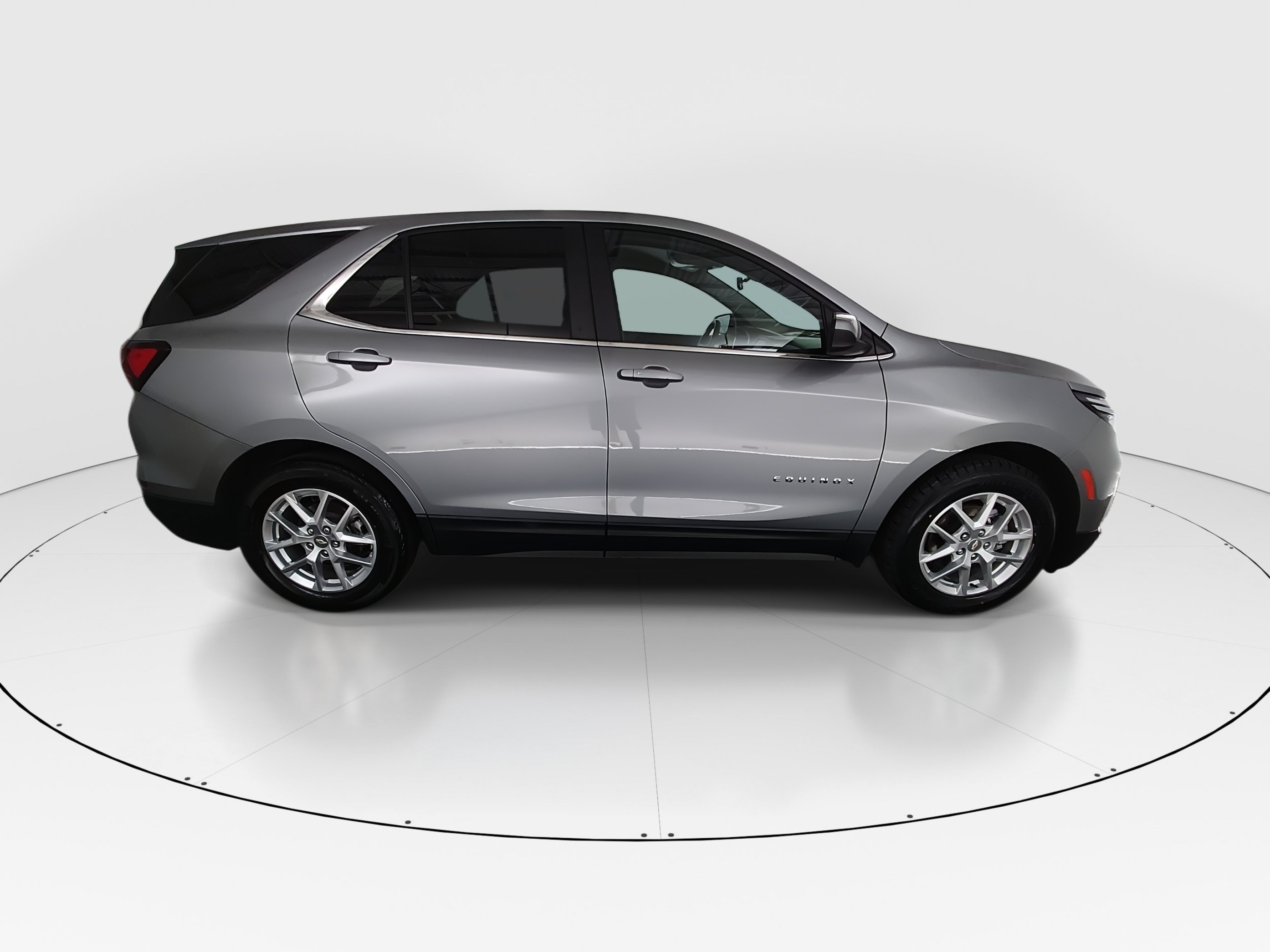 2024 Chevrolet Equinox LT - Photo 8