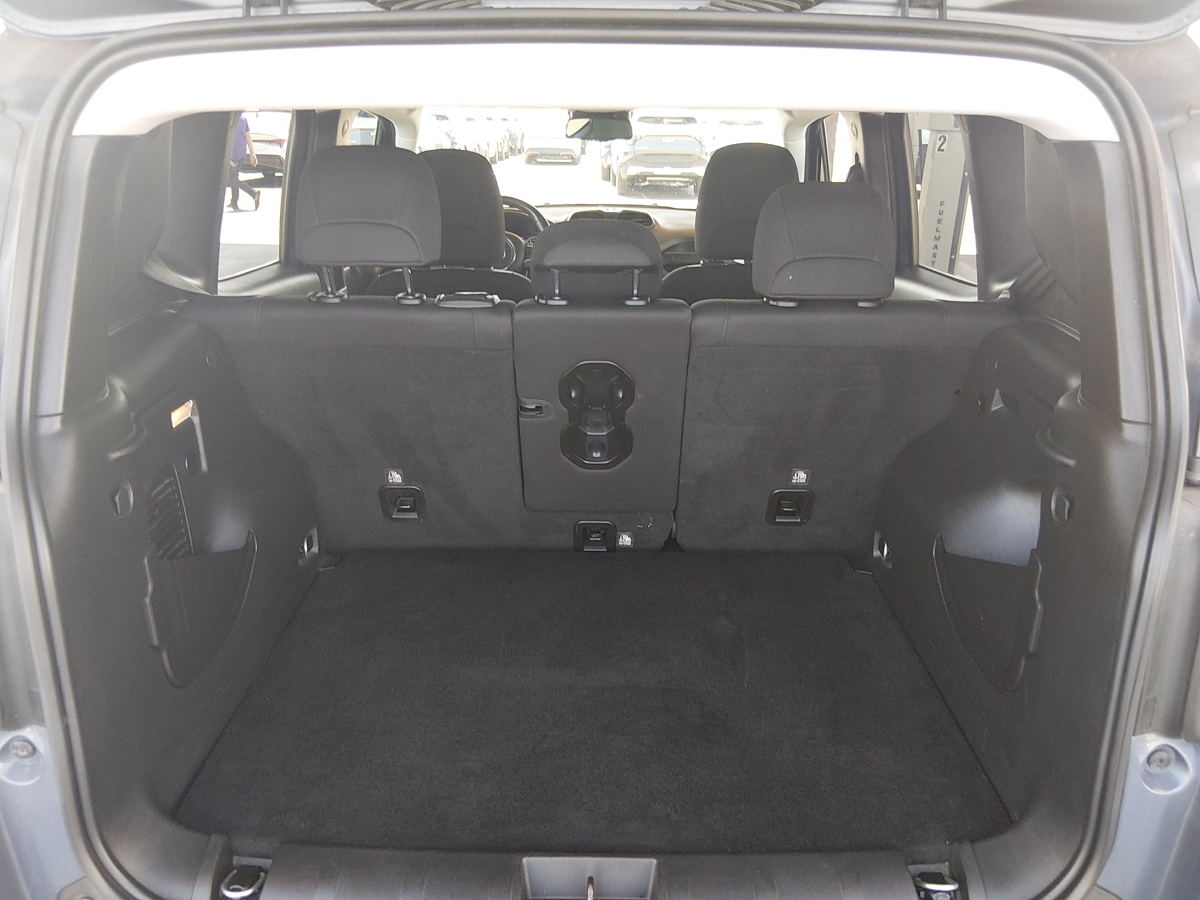 2022 Jeep Renegade Latitude - Photo 11