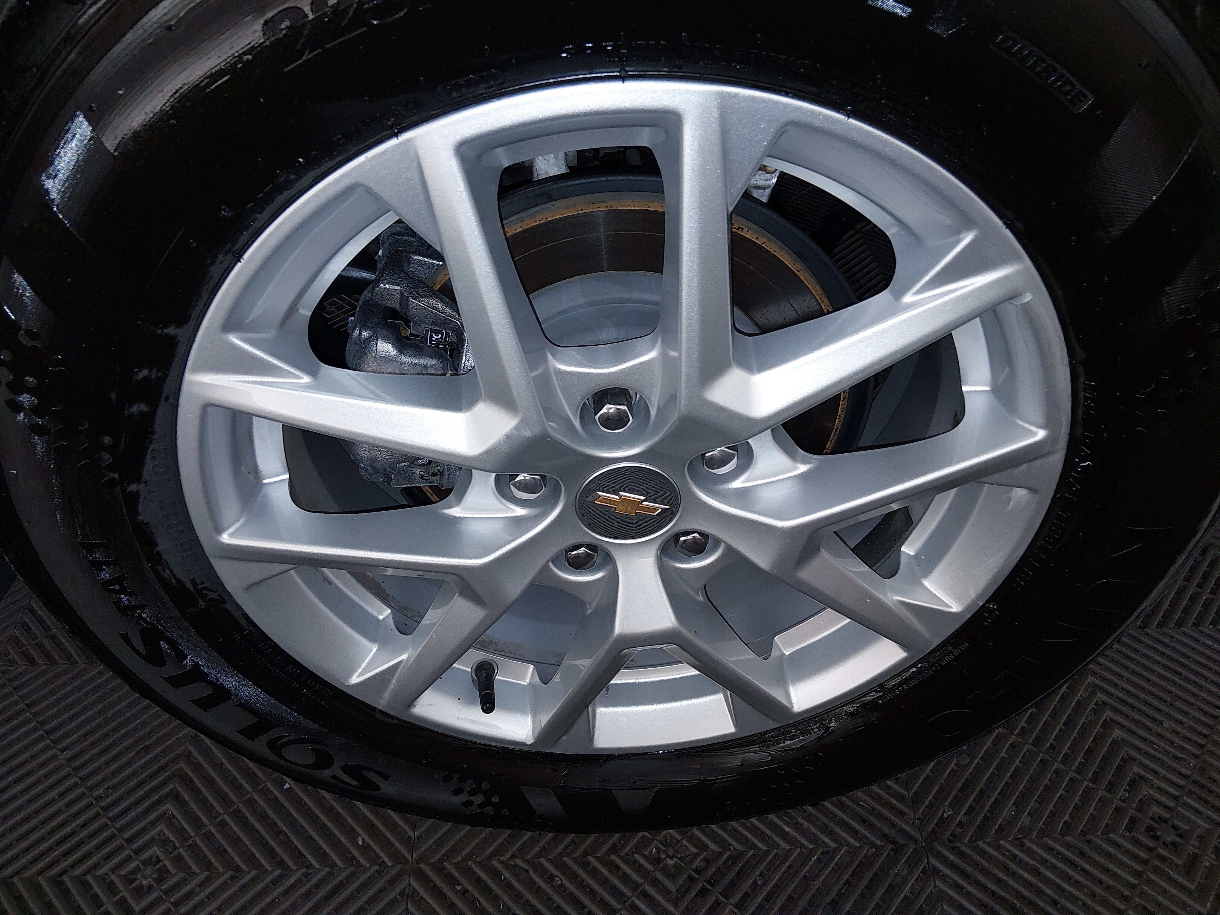 2024 Chevrolet Equinox LT - Photo 10