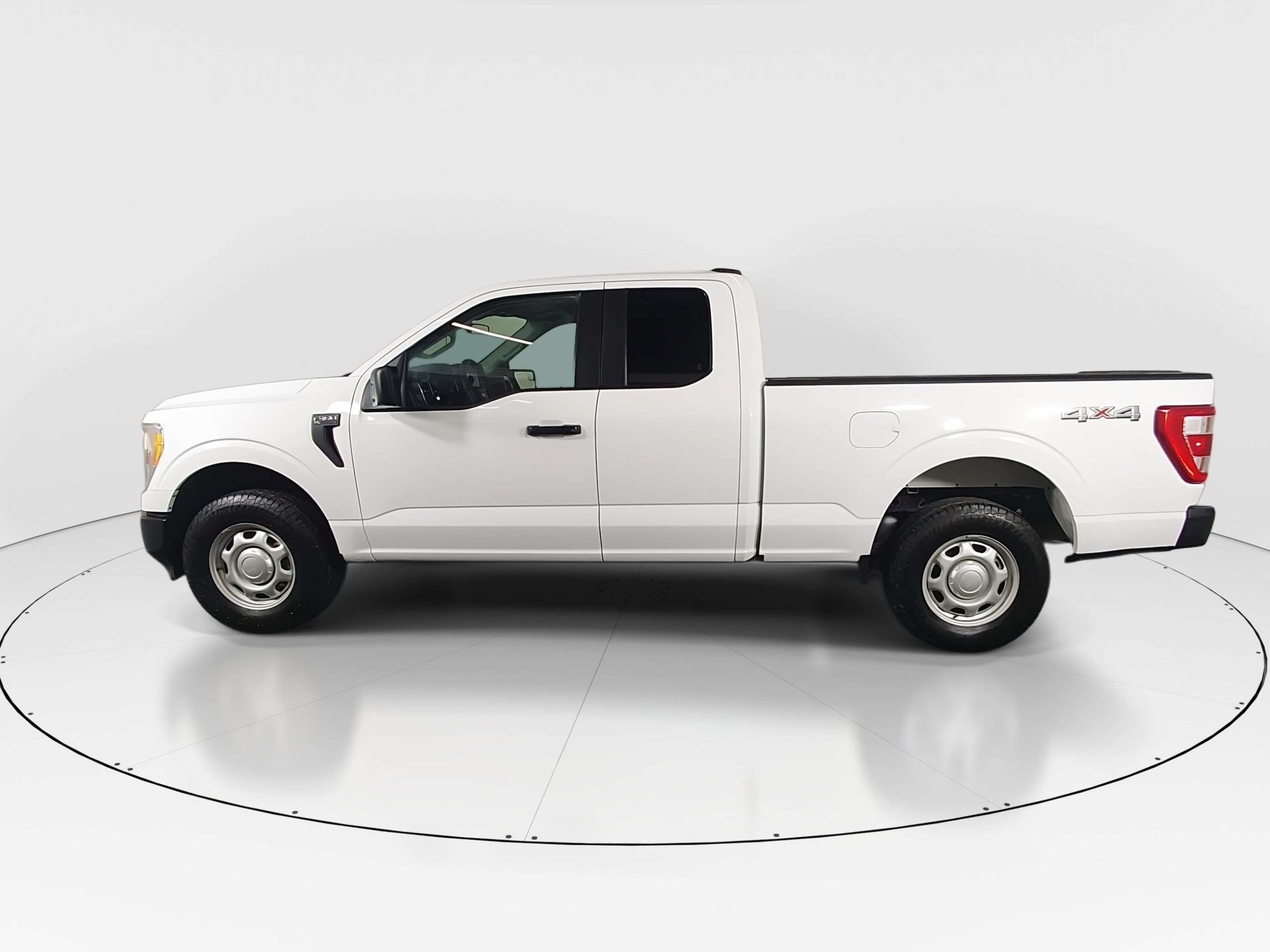 2022 Ford F-150 XL - Photo 4