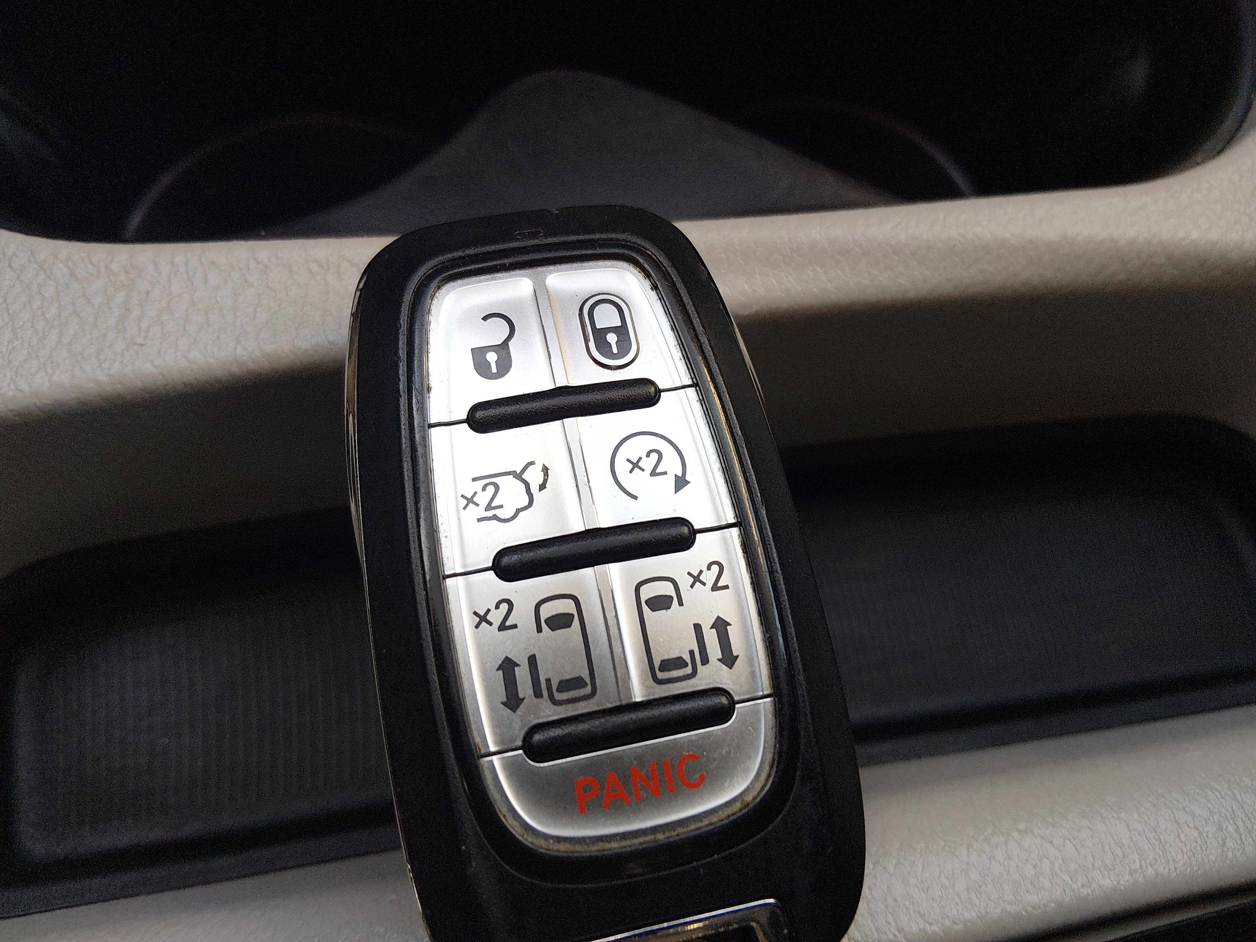 2023 Chrysler Voyager LX - Photo 15