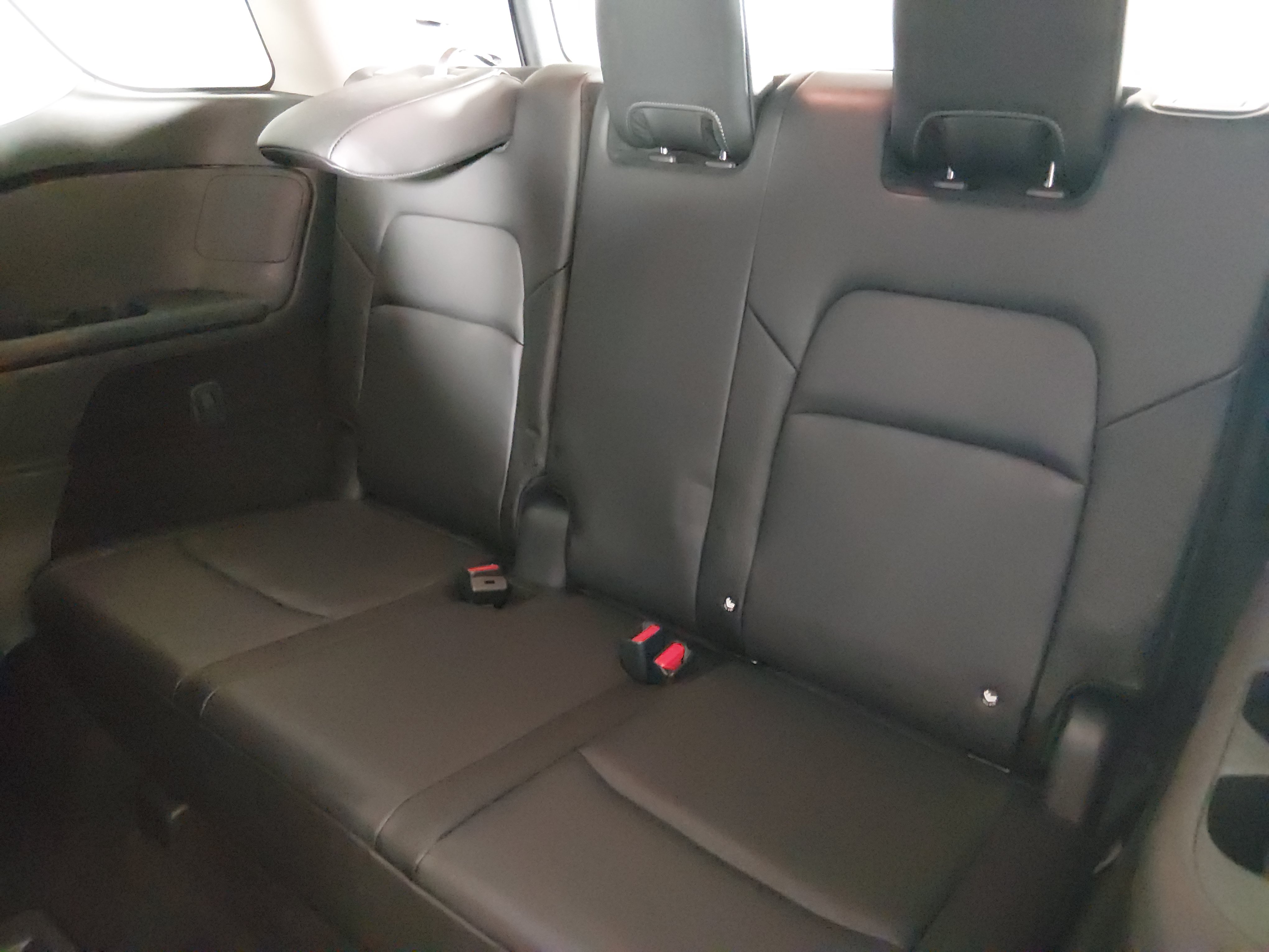 2025 Nissan Pathfinder SL - Photo 18