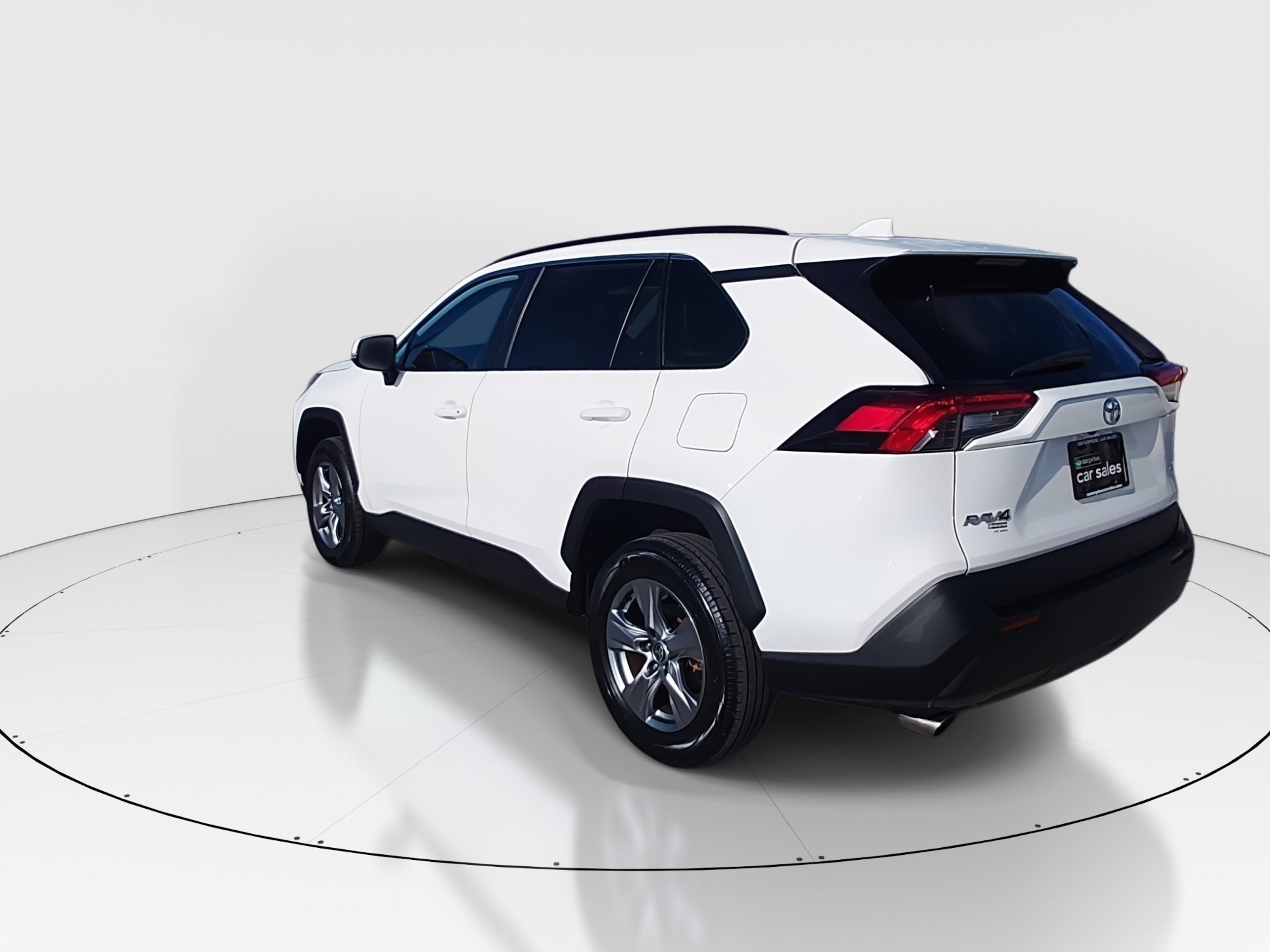 2024 Toyota RAV4 XLE - Photo 5