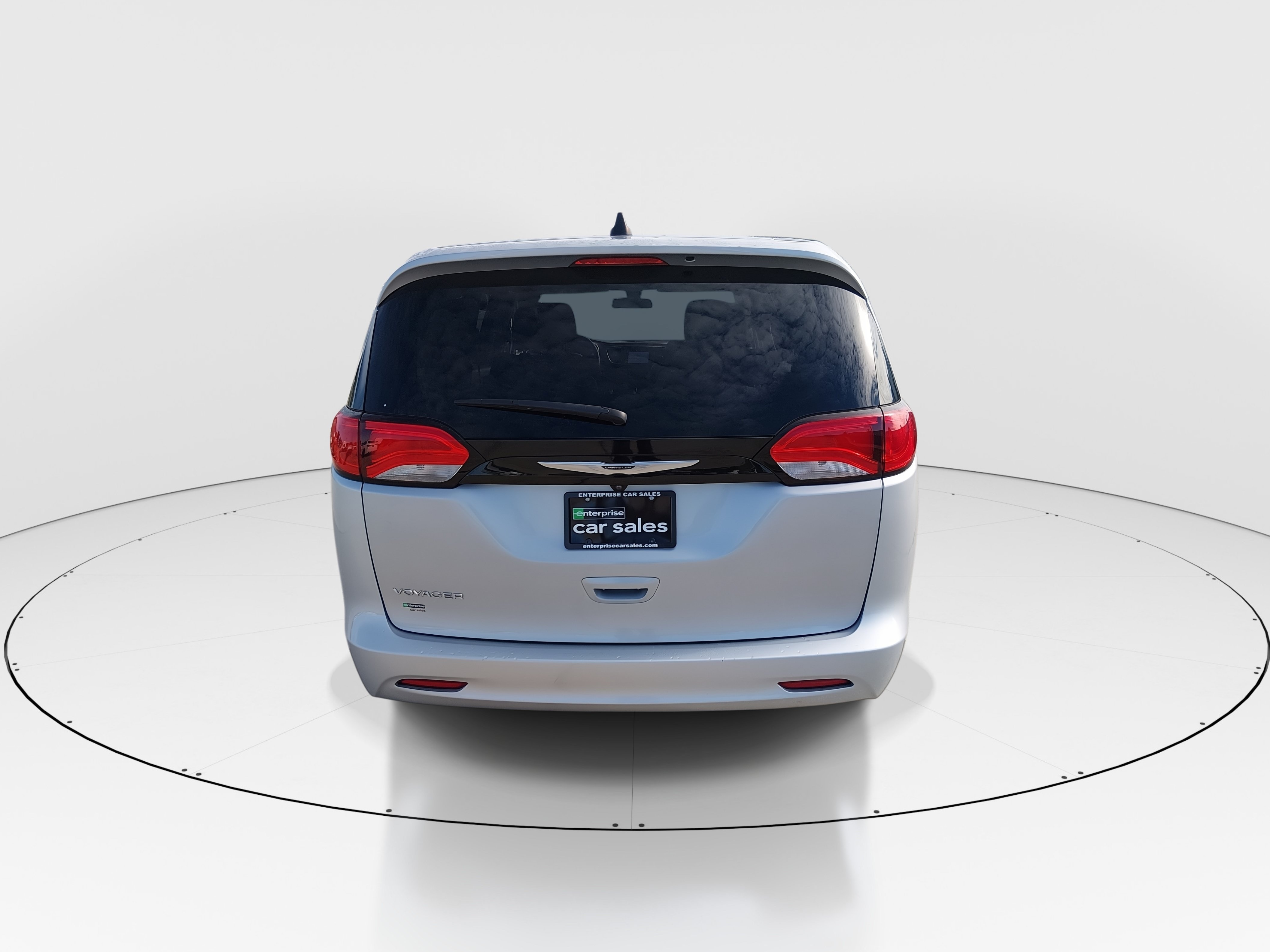 2022 Chrysler Voyager LX - Photo 6