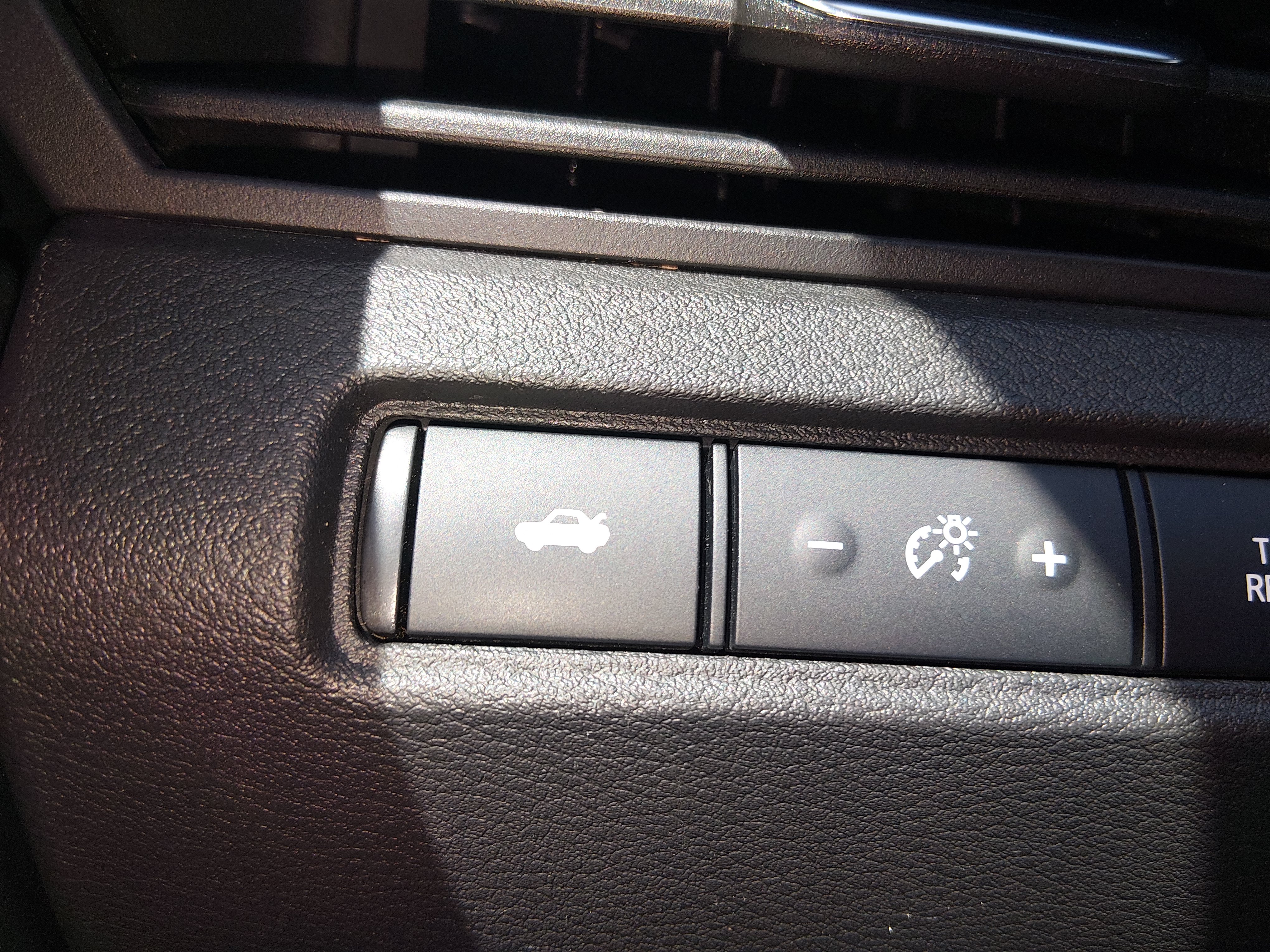 2024 Nissan Altima SV - Photo 13