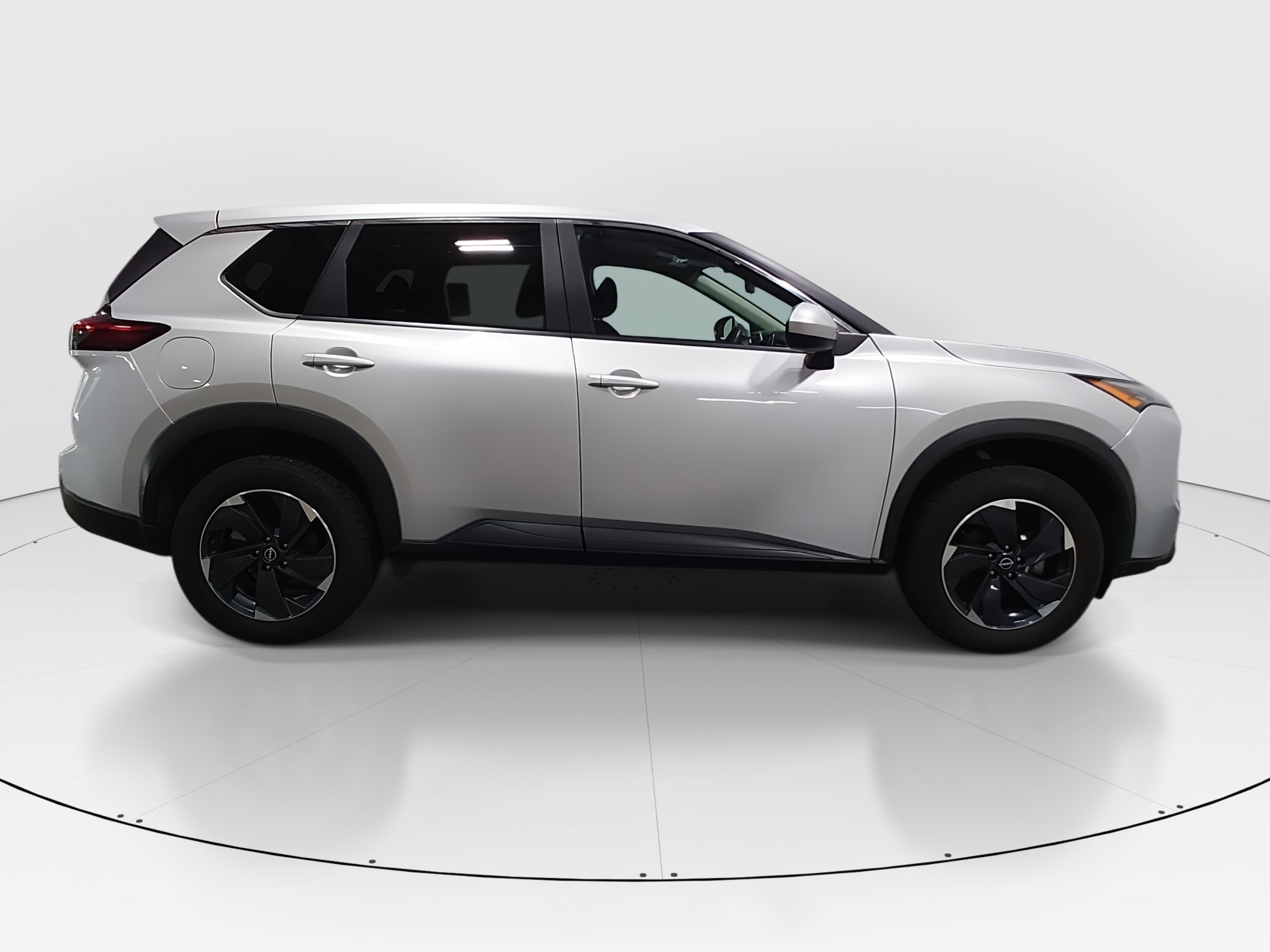 2024 Nissan Rogue SV - Photo 8