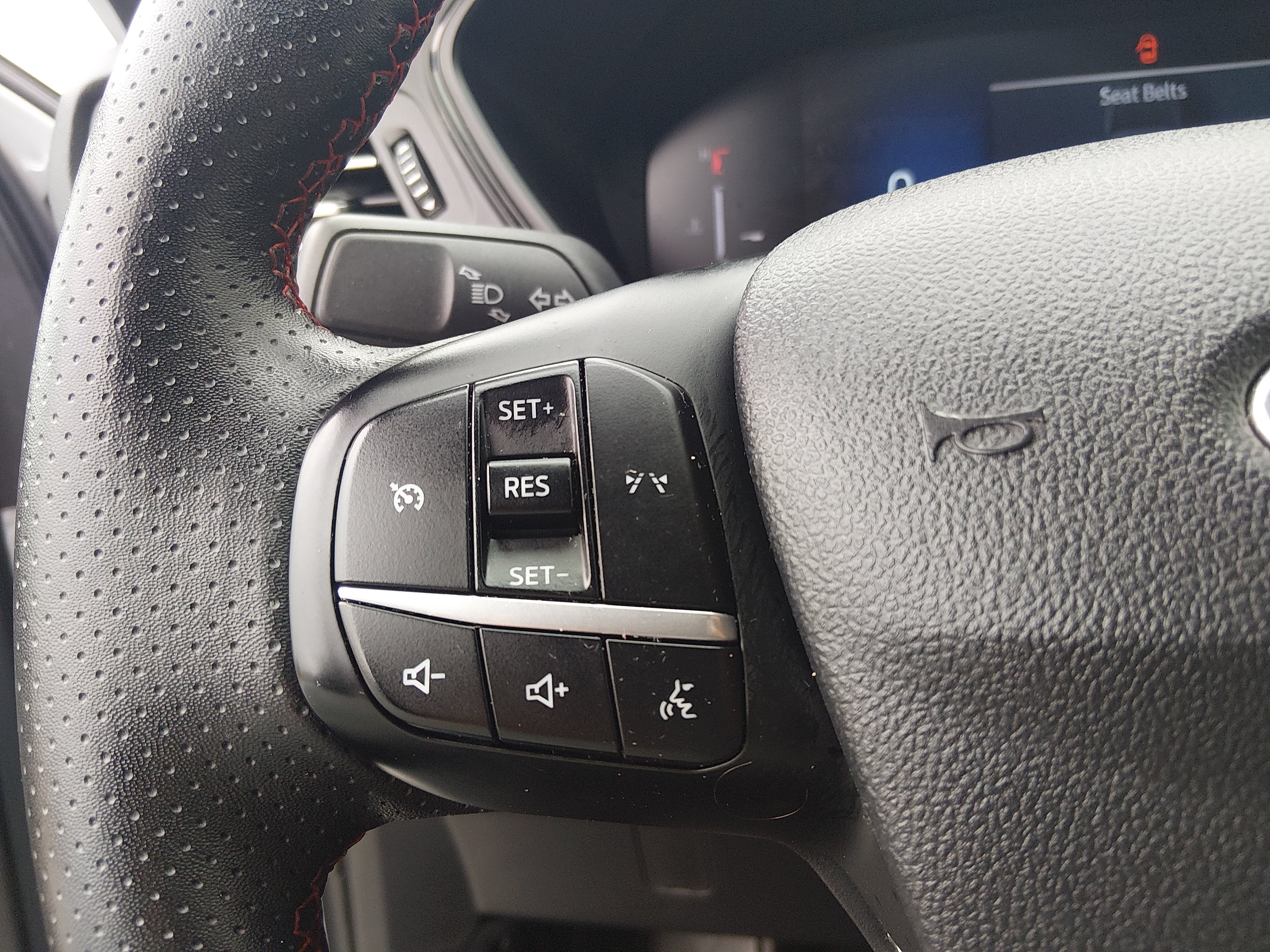 2025 Ford Escape ST-Line Select - Photo 12