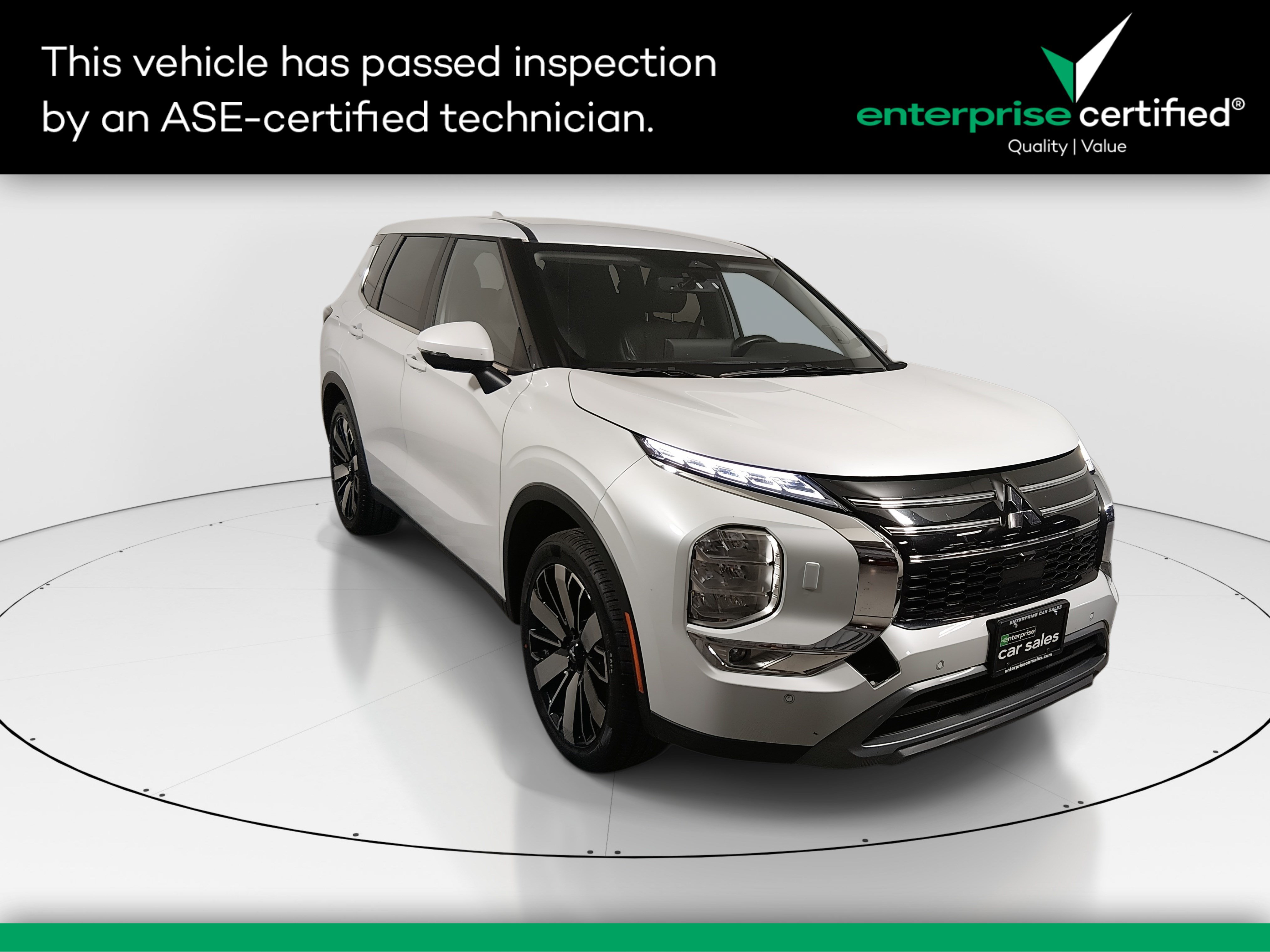 2025 Mitsubishi Outlander SE