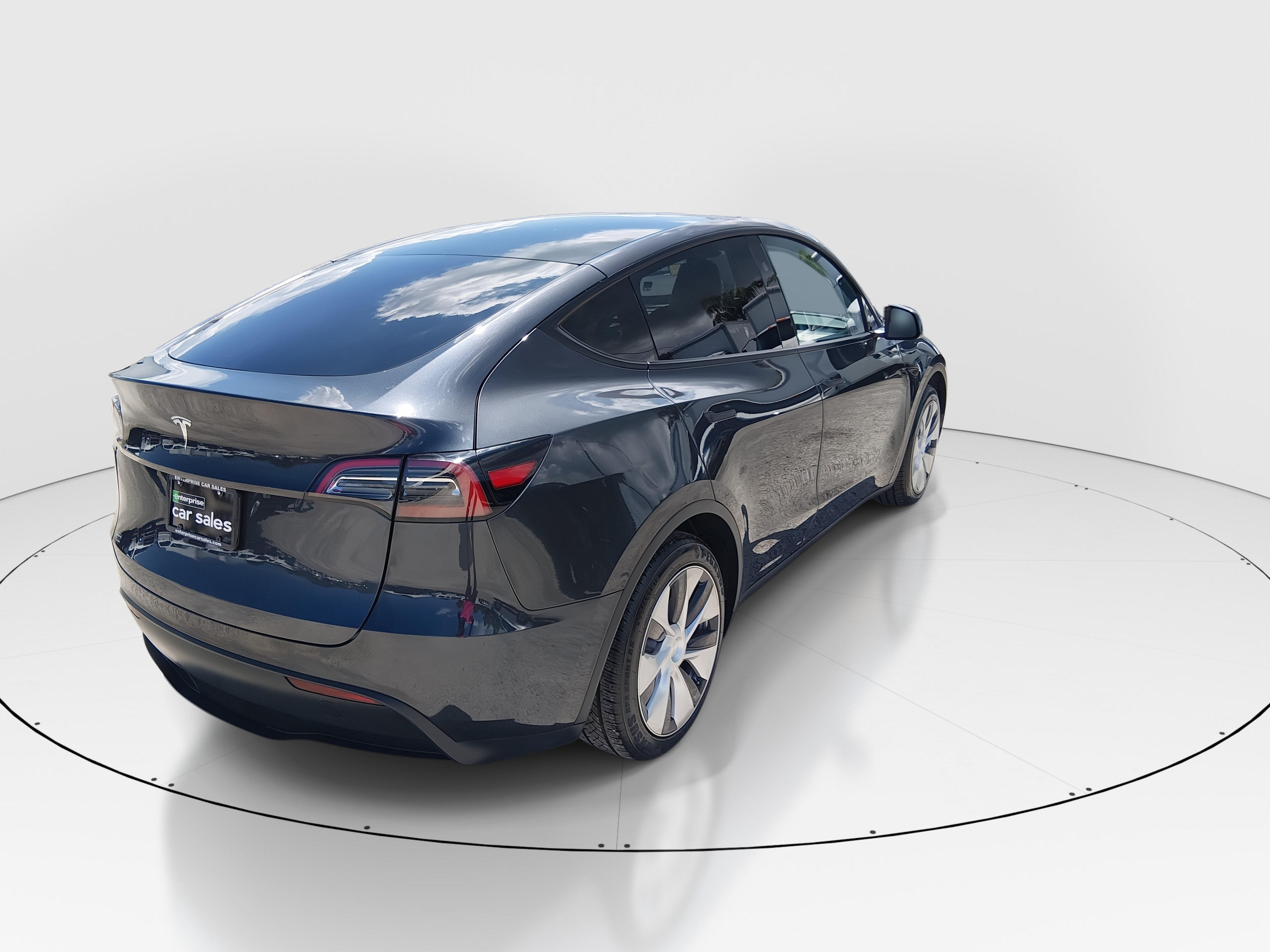 2024 Tesla Model Y Long Range - Photo 7