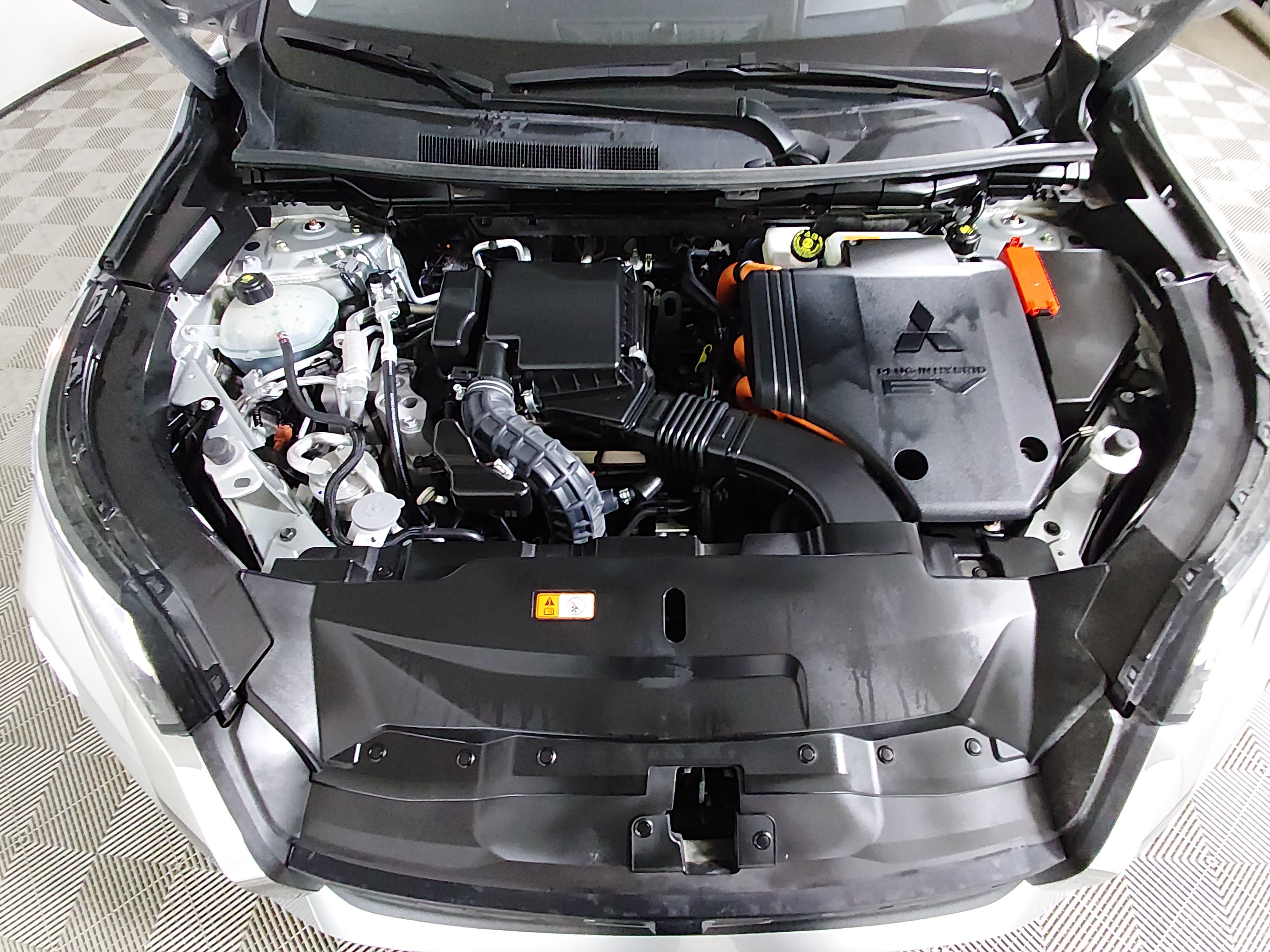 2024 Mitsubishi Outlander Plug-in Hybrid SEL - Photo 9