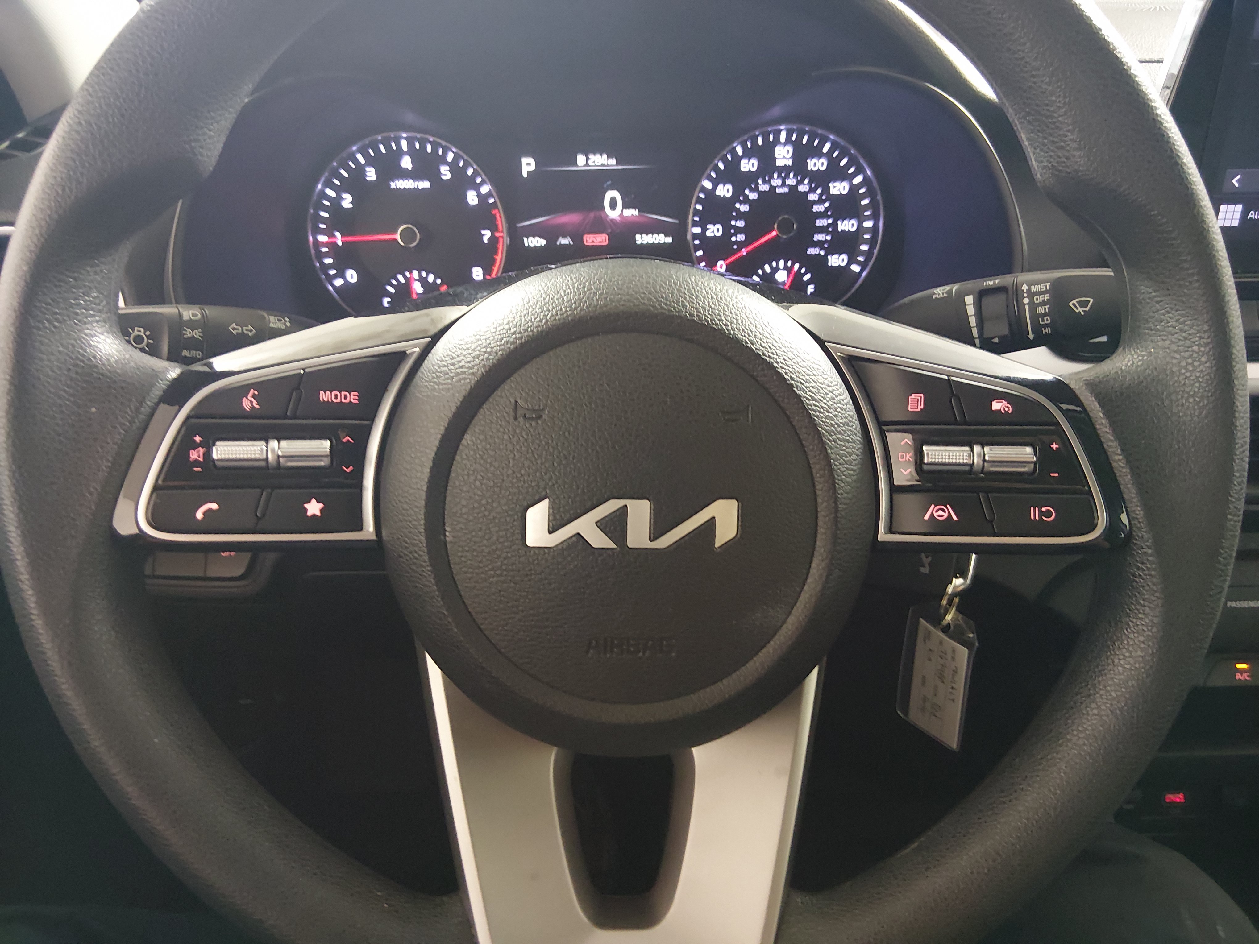 2024 Kia Forte LXS - Photo 12