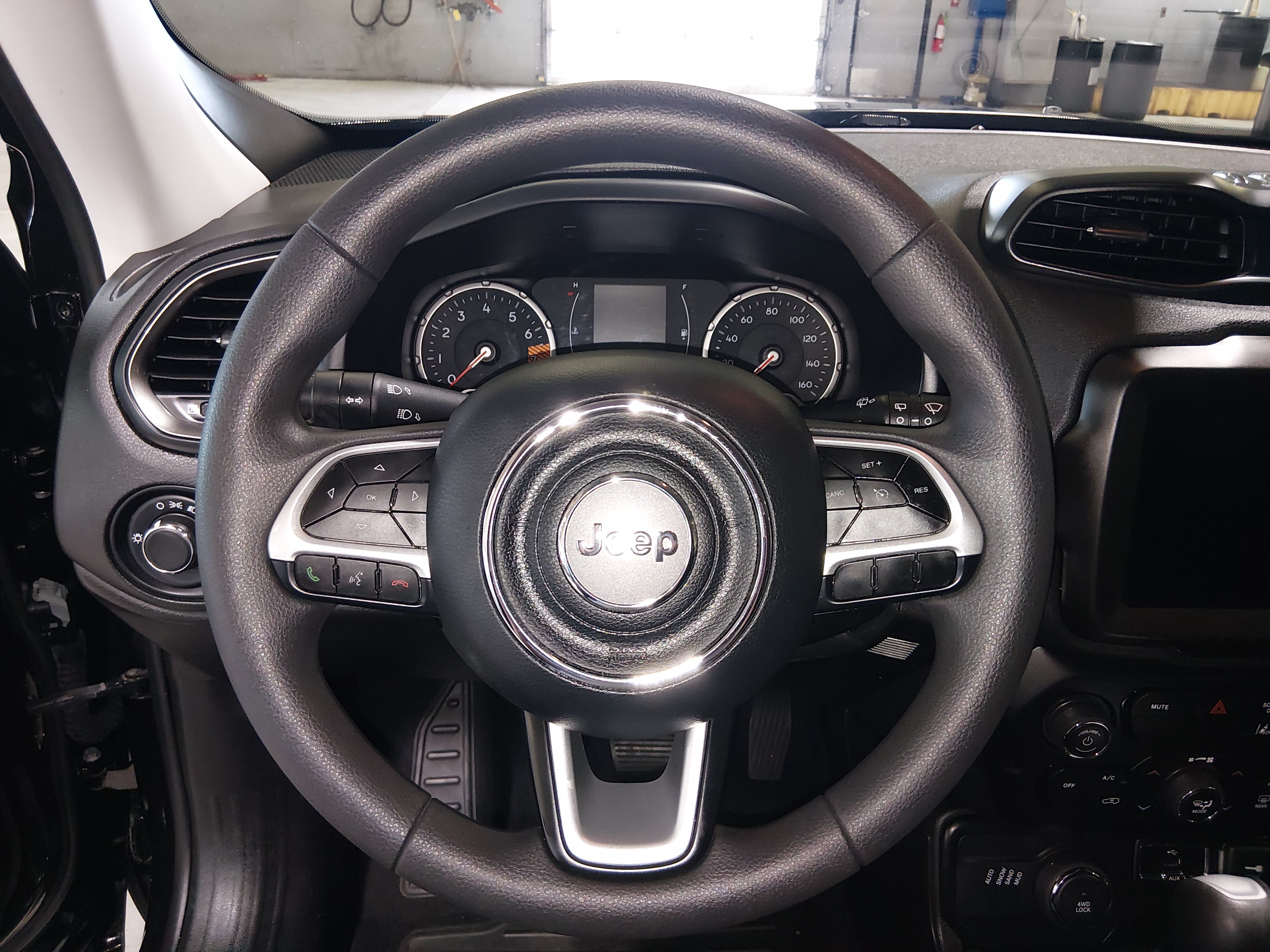 2023 Jeep Renegade Latitude - Photo 13