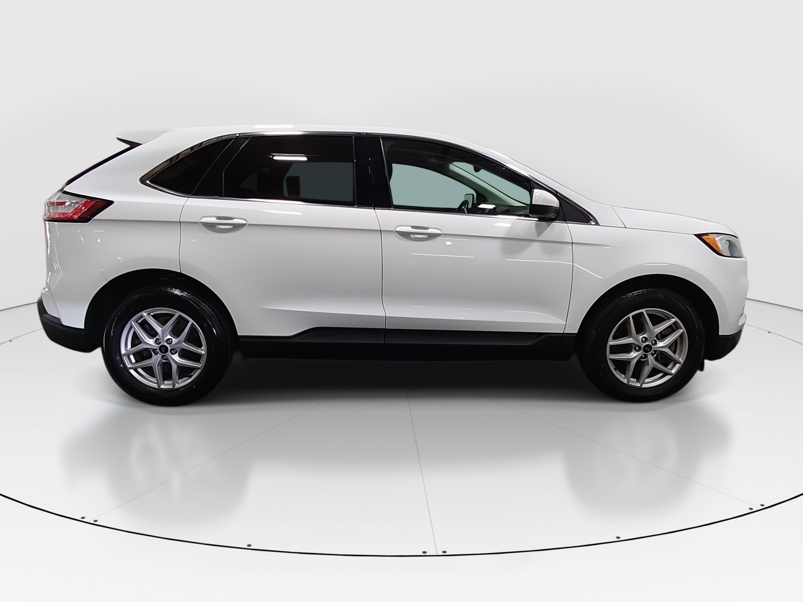 2024 Ford Edge SEL - Photo 8