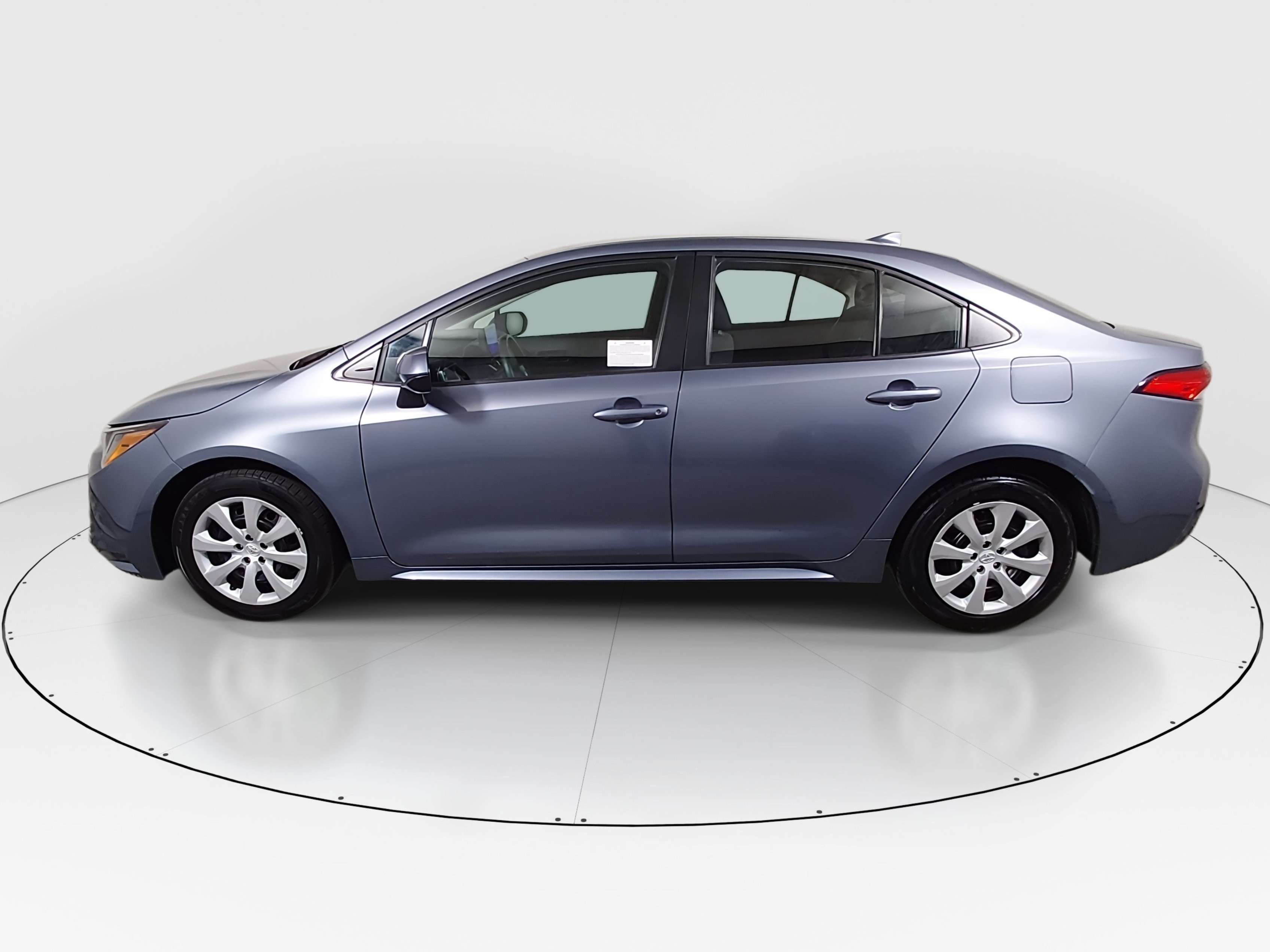 2024 Toyota Corolla LE - Photo 4