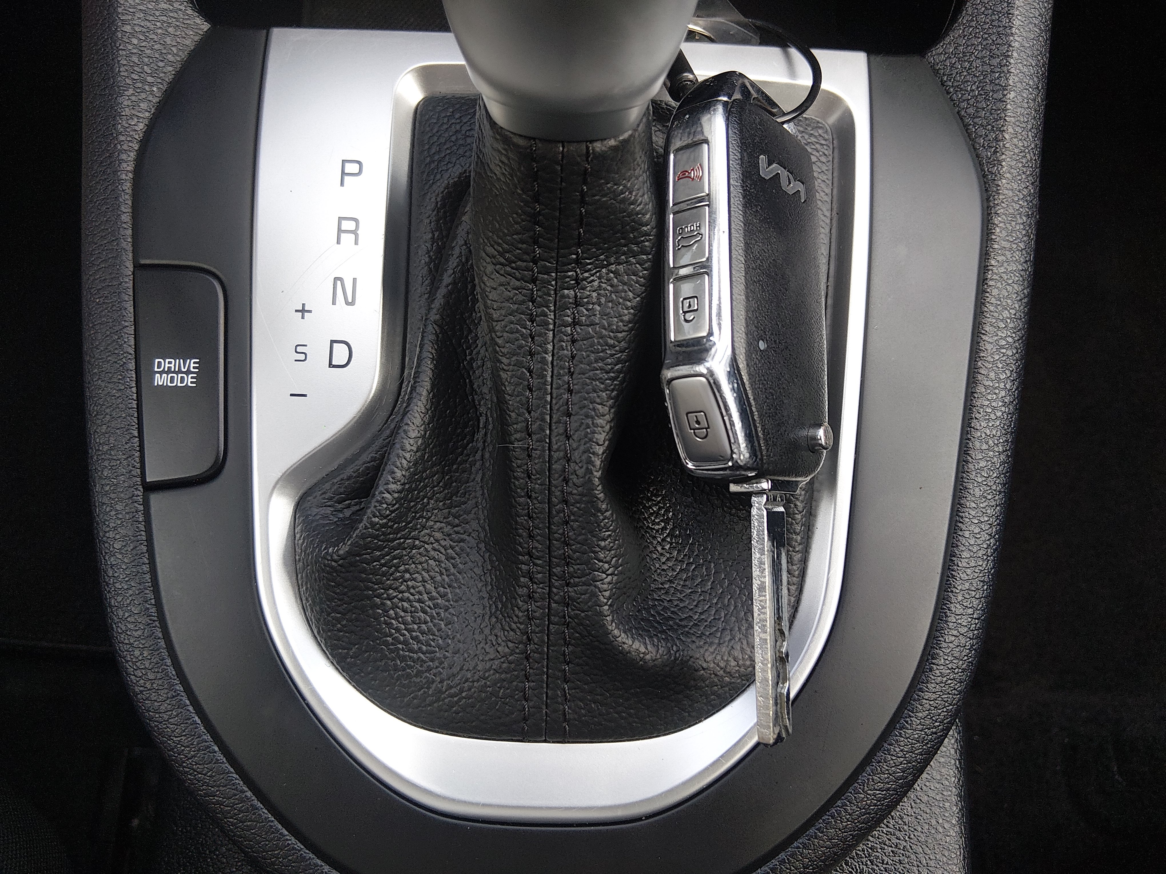 2024 Kia Forte LXS - Photo 15