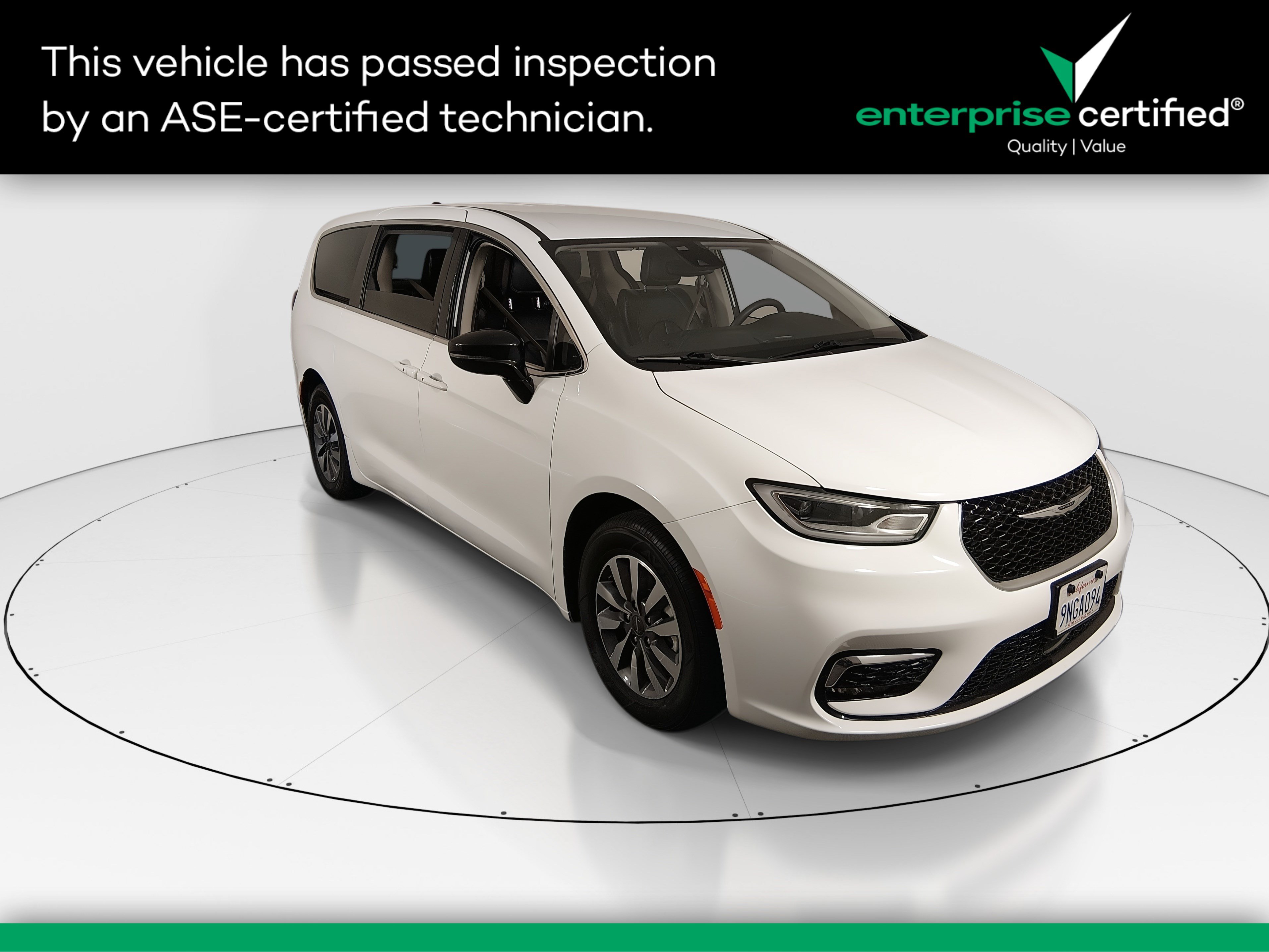 2024 Chrysler Pacifica PHEV Select