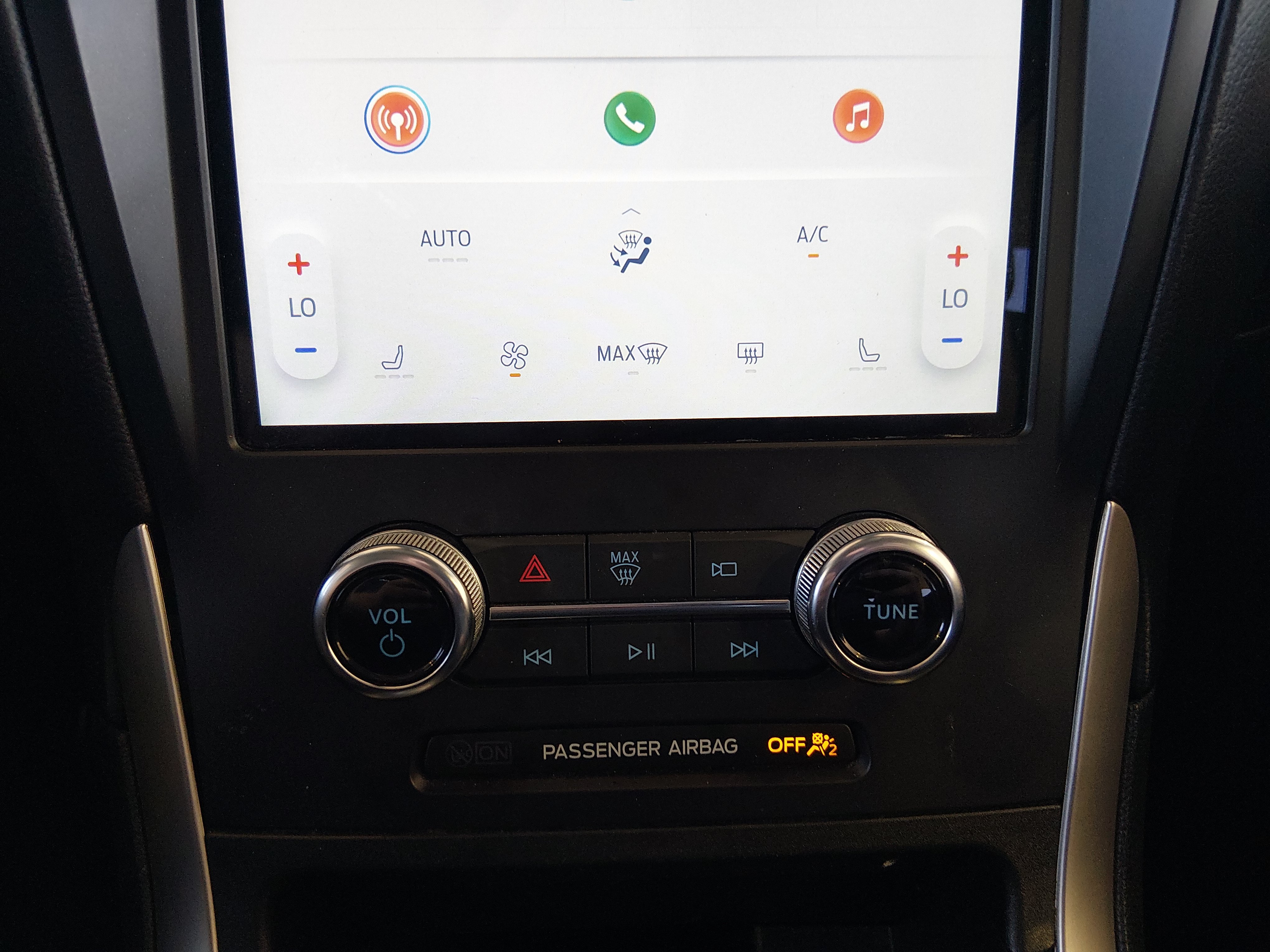 2024 Ford Edge SEL - Photo 19