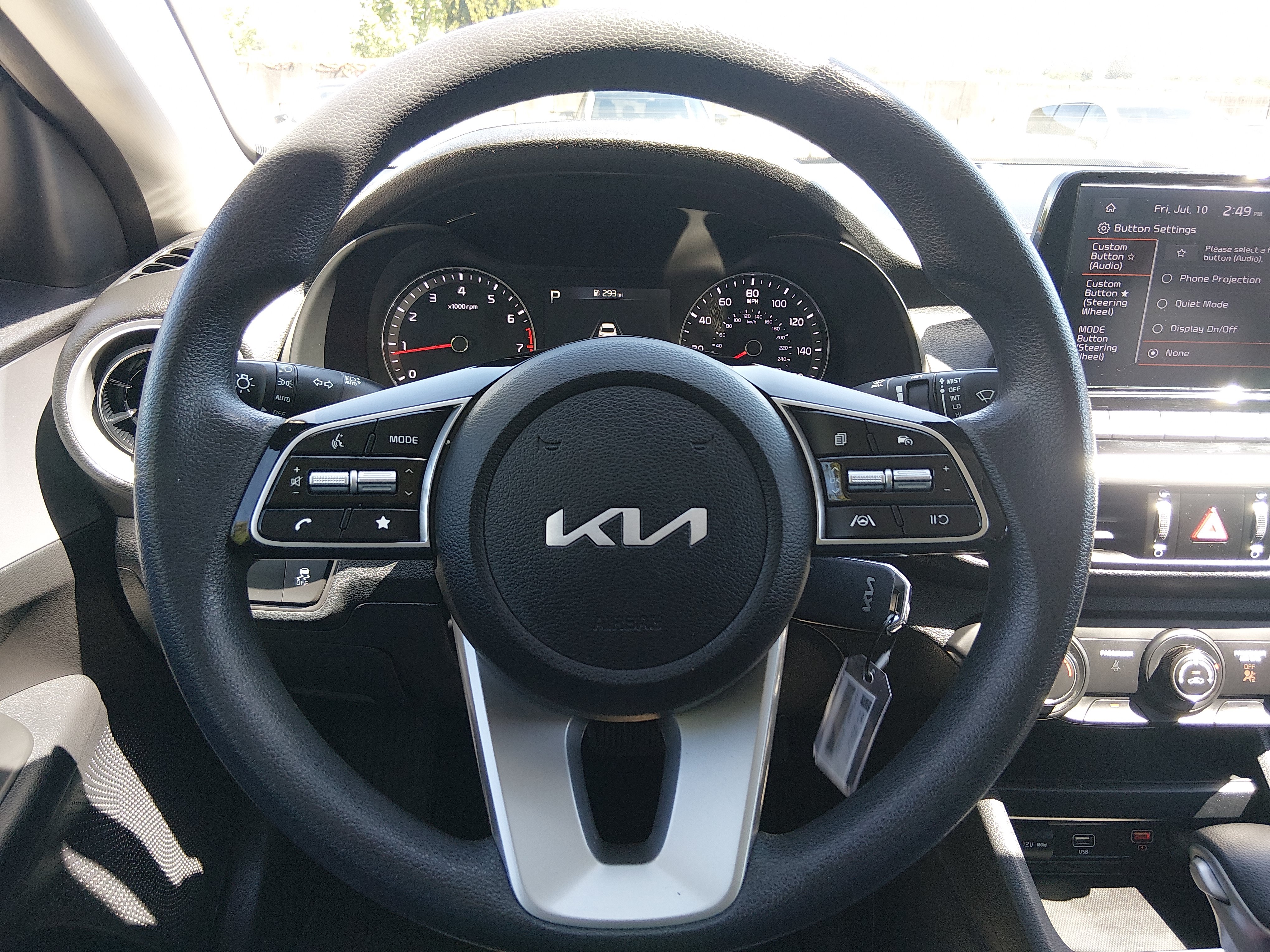 2024 Kia Forte LXS - Photo 12