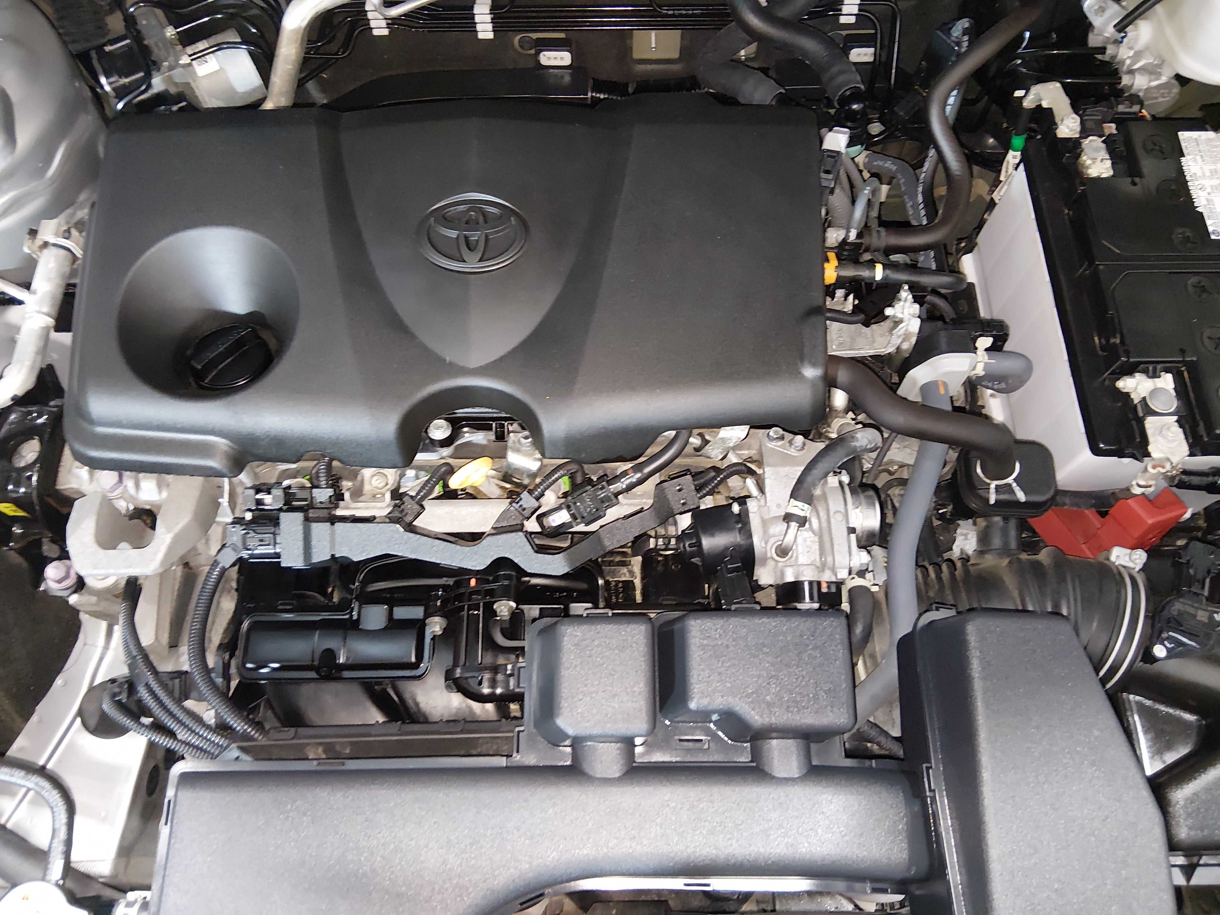 2024 Toyota RAV4 XLE - Photo 9