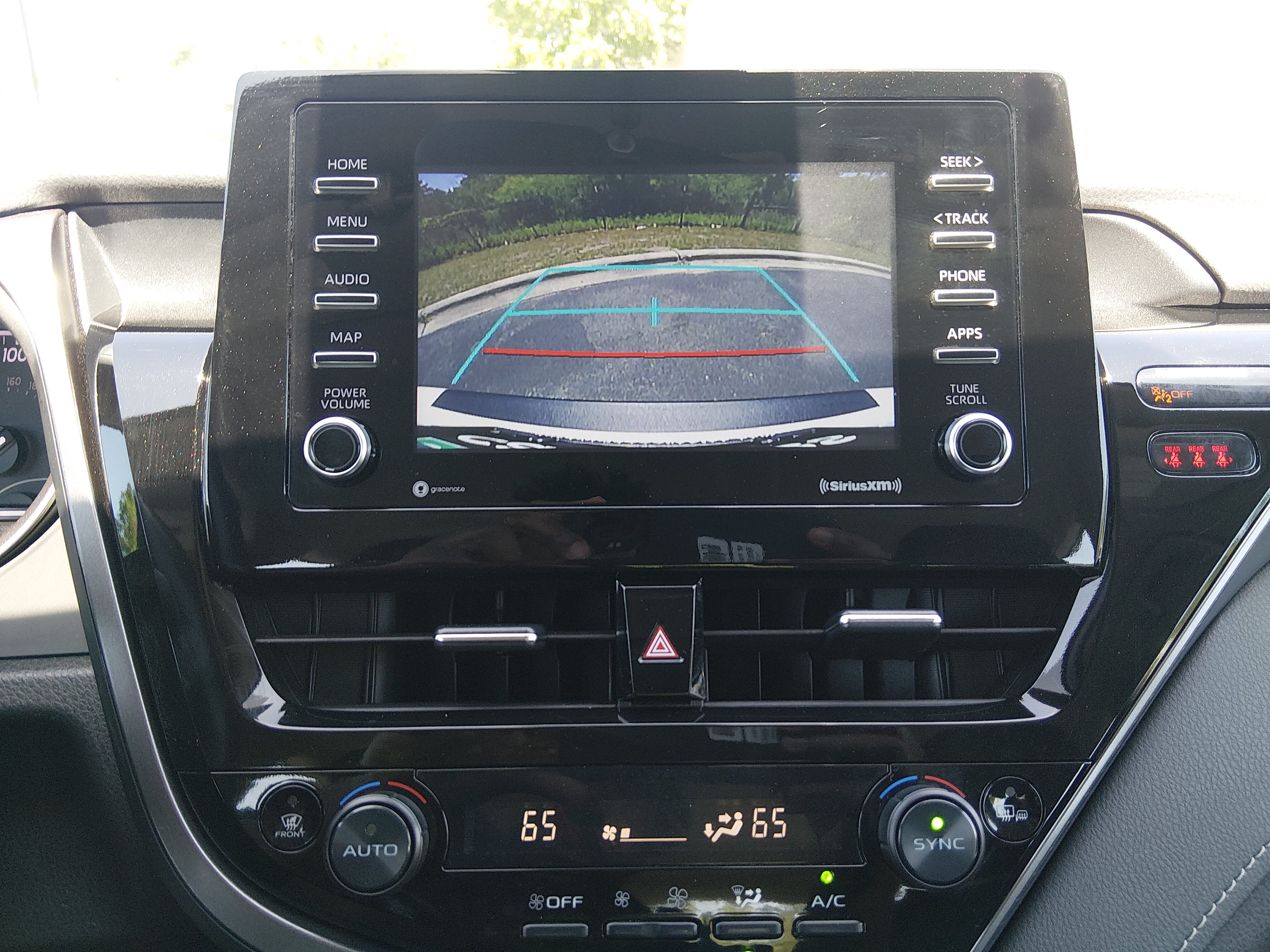 2024 Toyota Camry SE - Photo 16