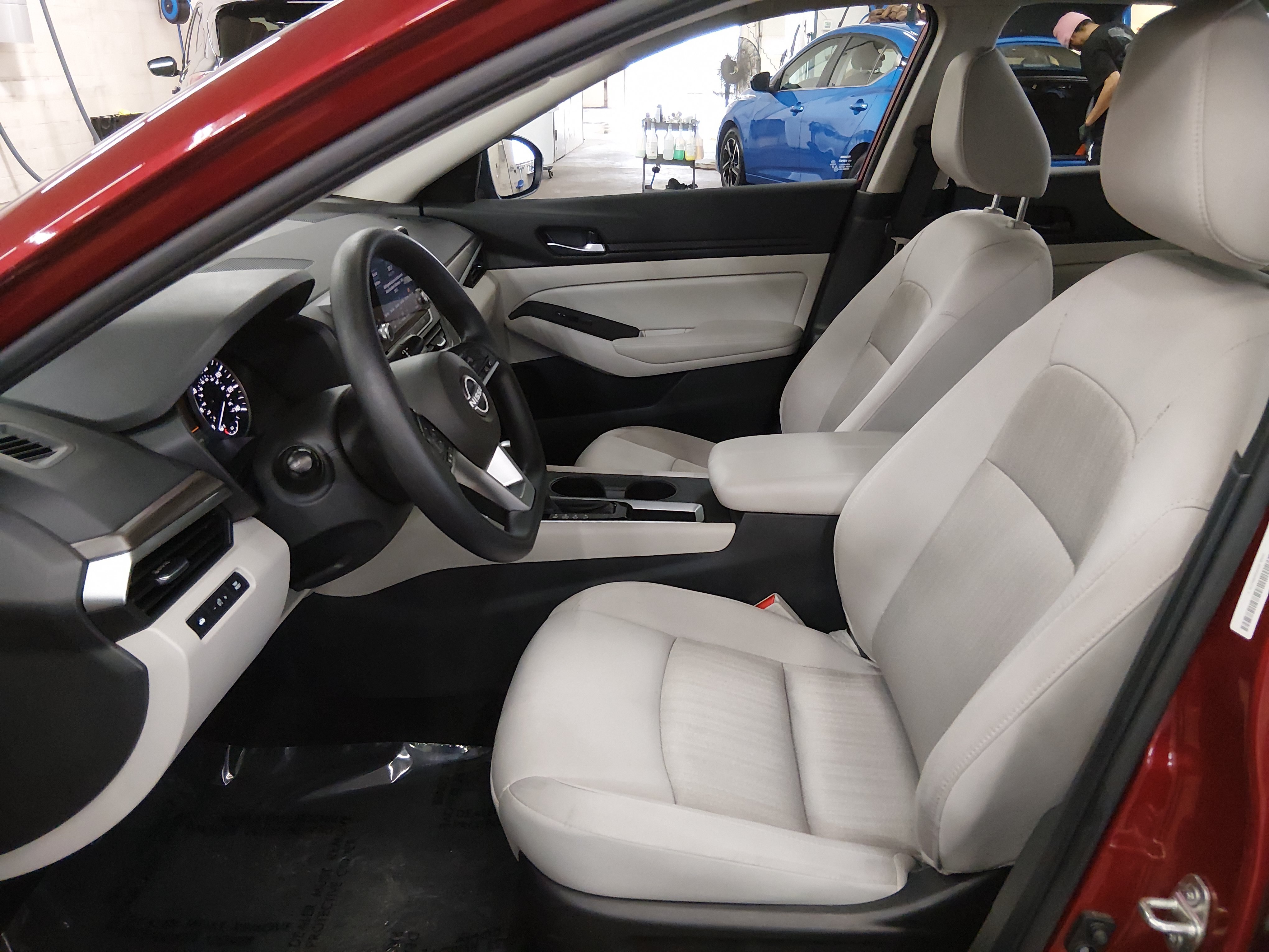 2025 Nissan Altima SV - Photo 17