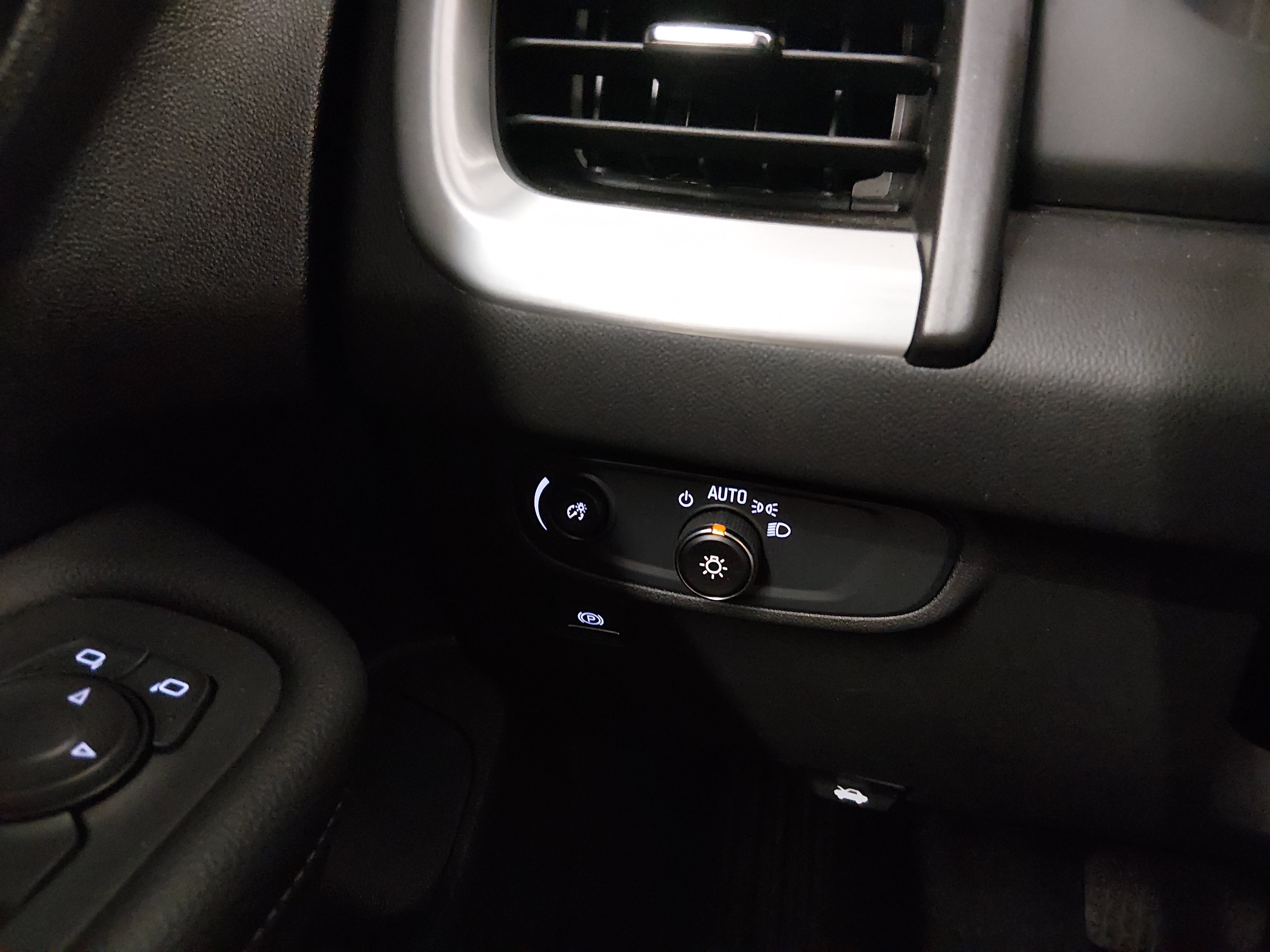 2024 GMC Terrain SLE - Photo 13