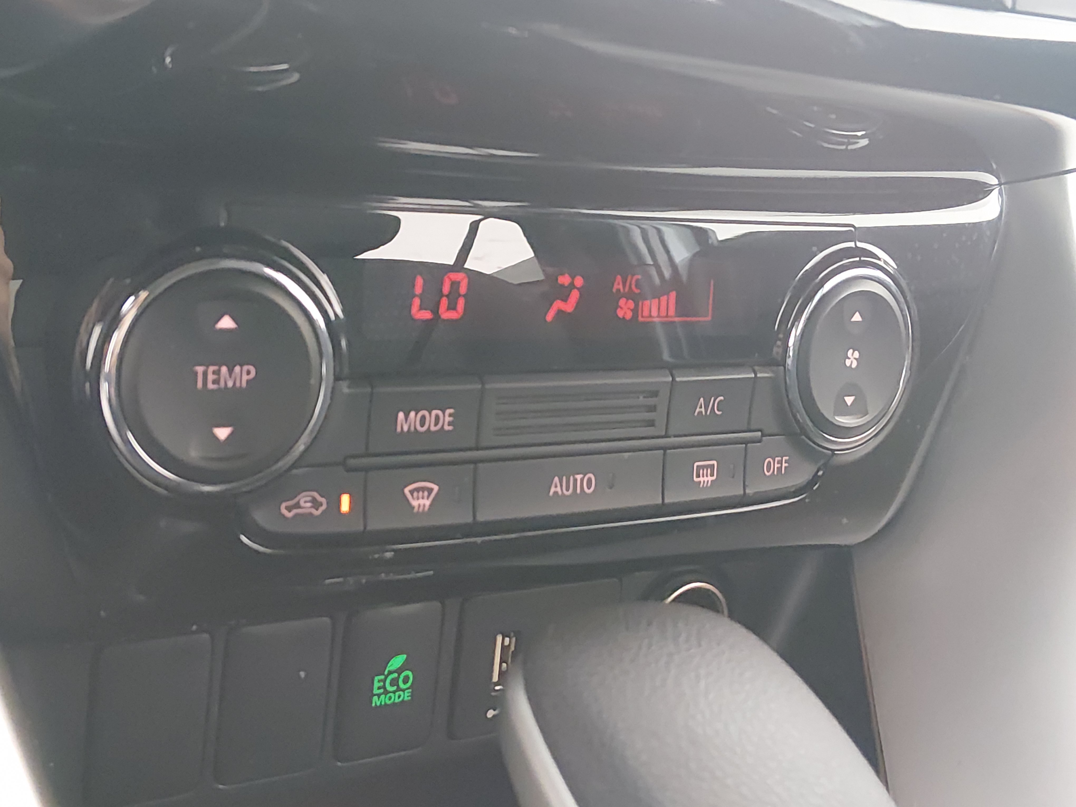 2024 Mitsubishi Eclipse Cross LE - Photo 19