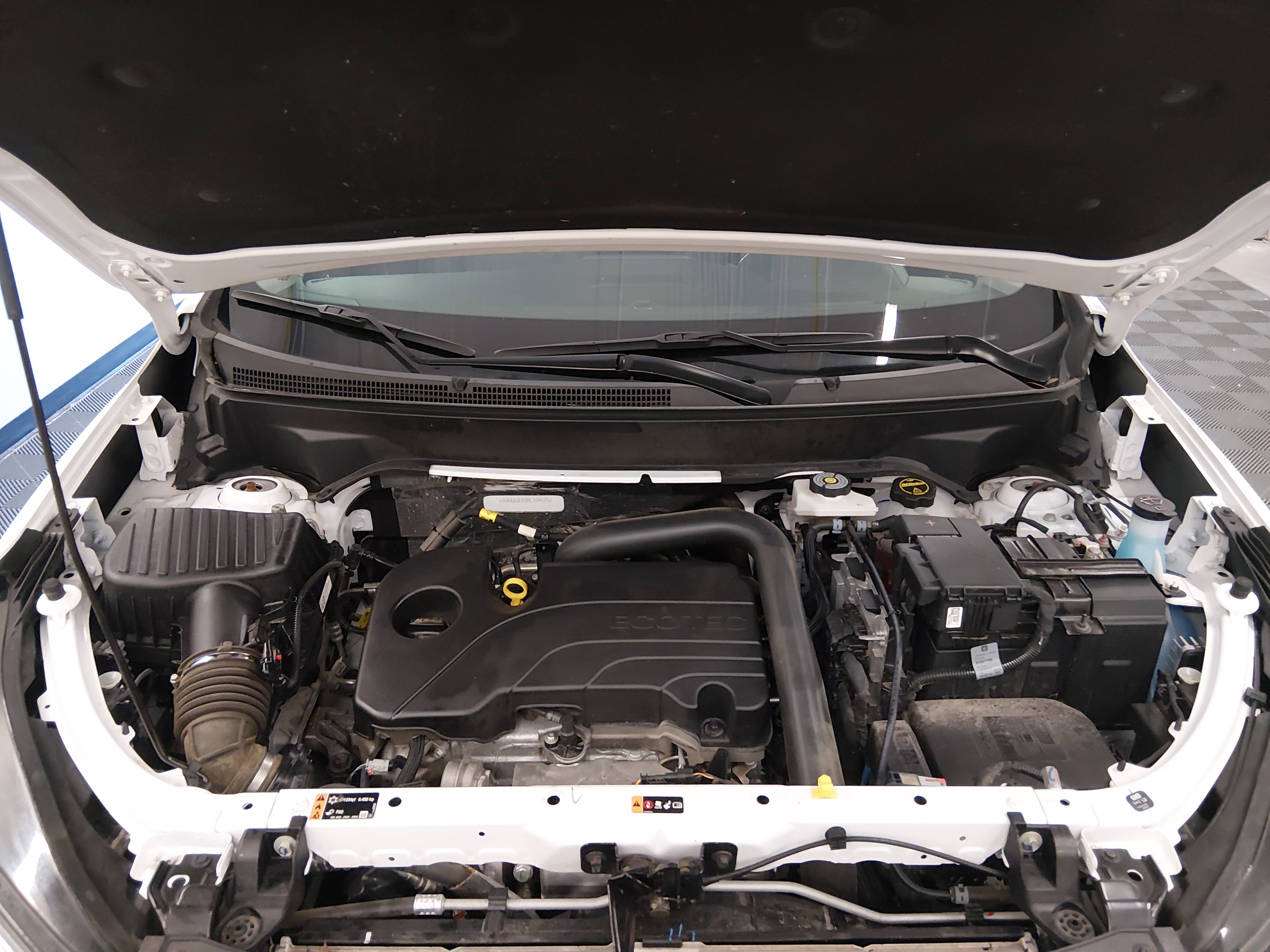 2024 Chevrolet Equinox LT - Photo 9