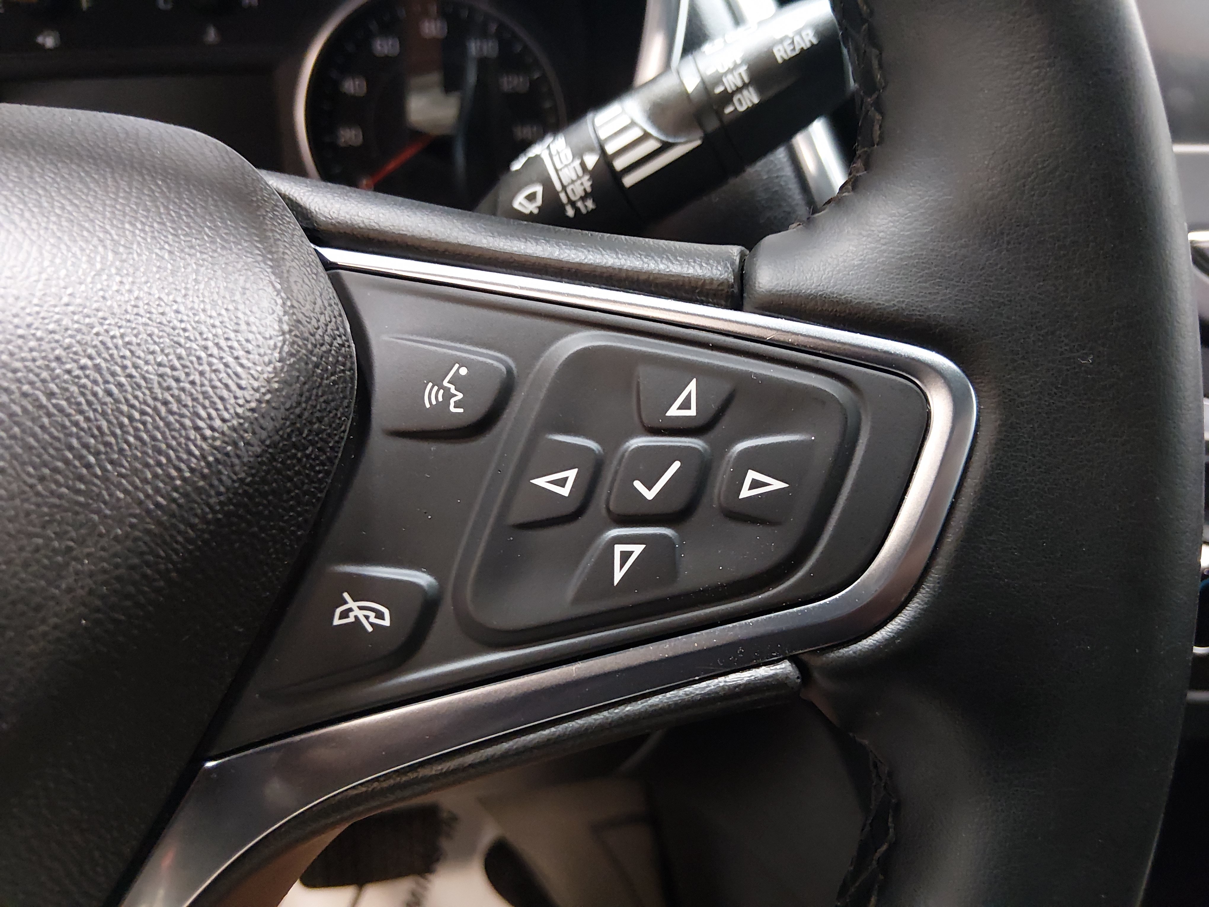 2024 Chevrolet Equinox LT - Photo 12