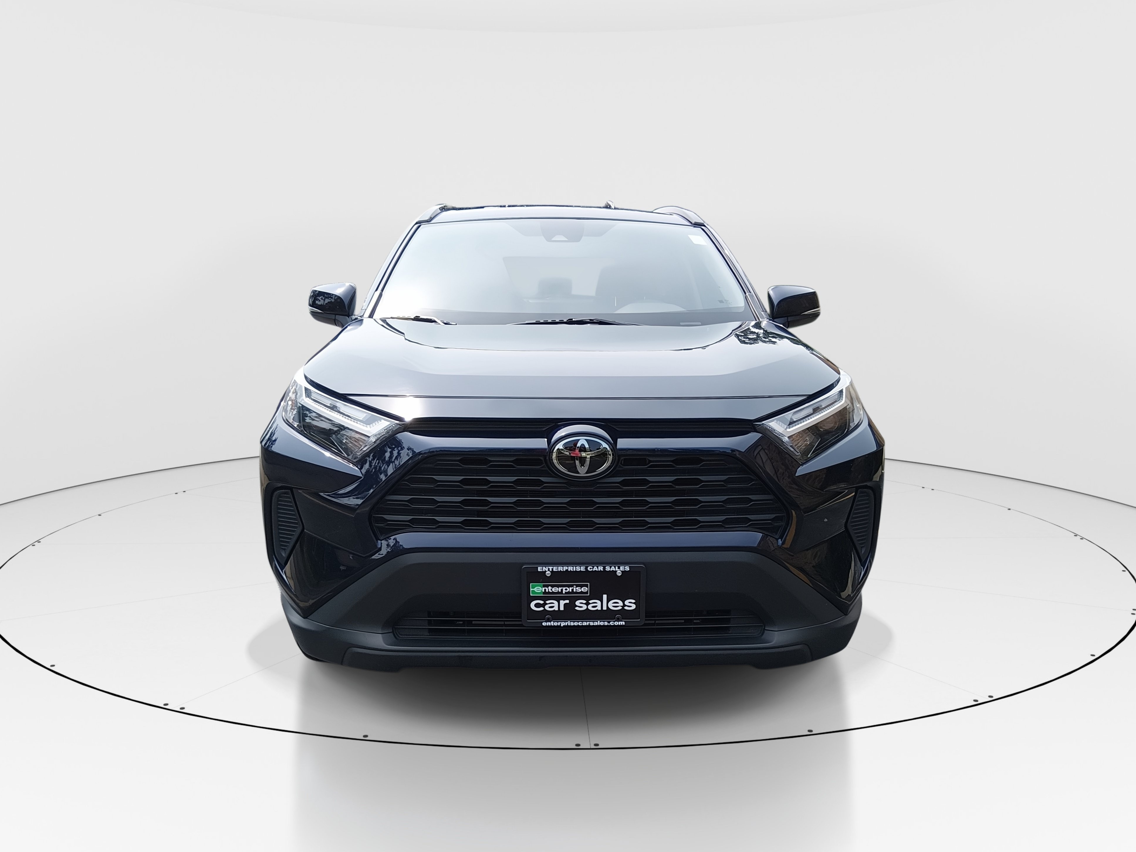 2024 Toyota RAV4 XLE - Photo 2