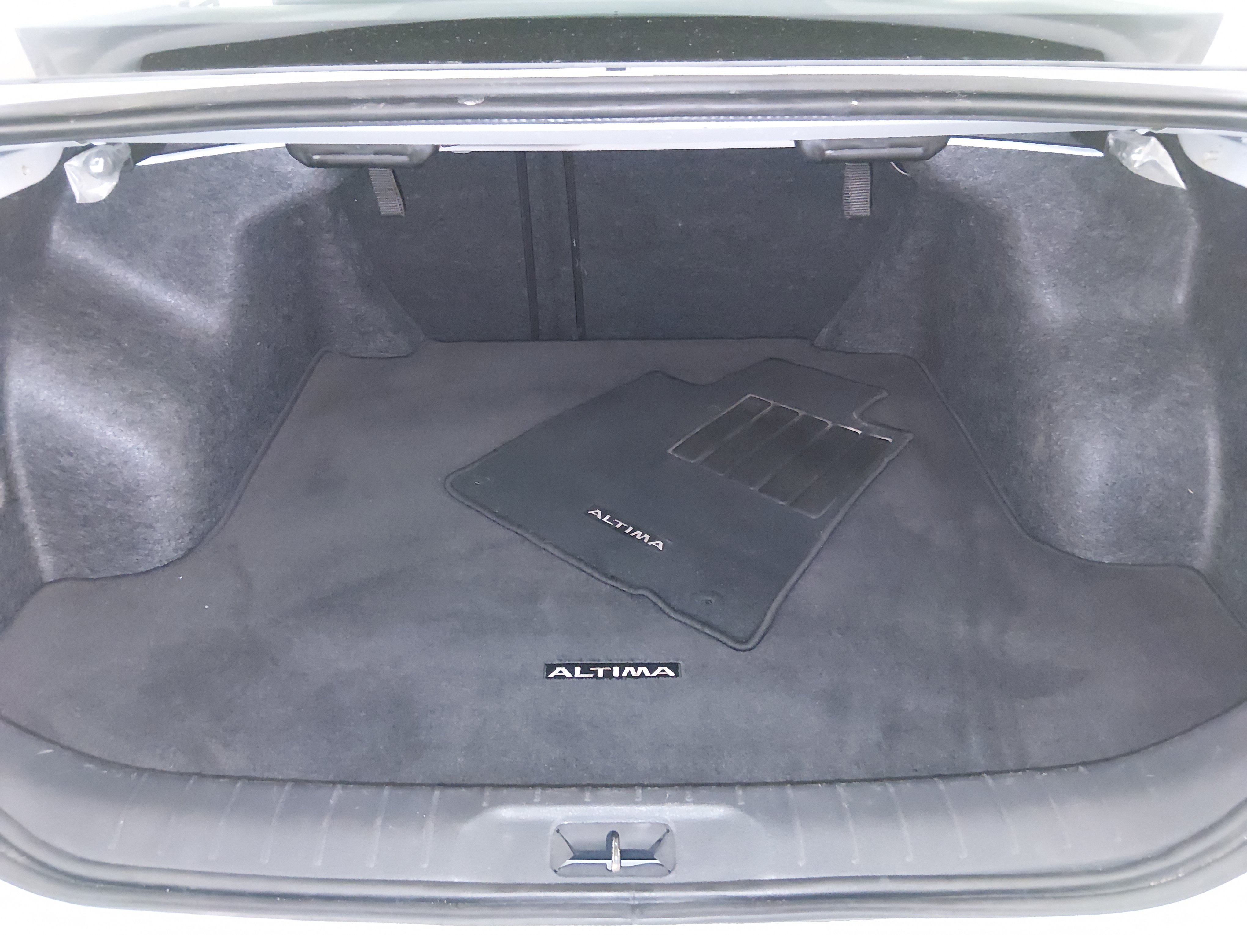 2025 Nissan Altima SV - Photo 11