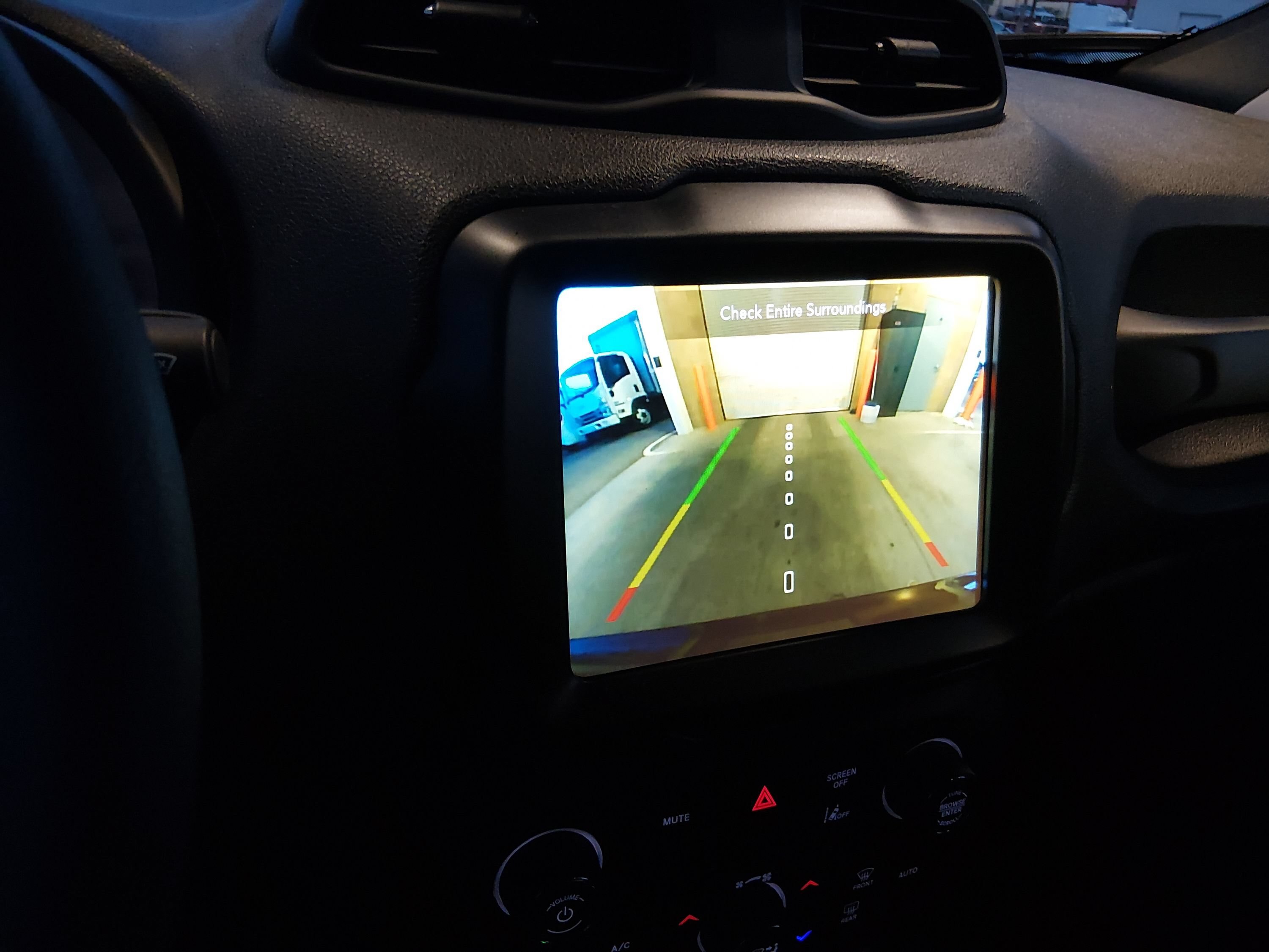 2023 Jeep Renegade Latitude - Photo 16