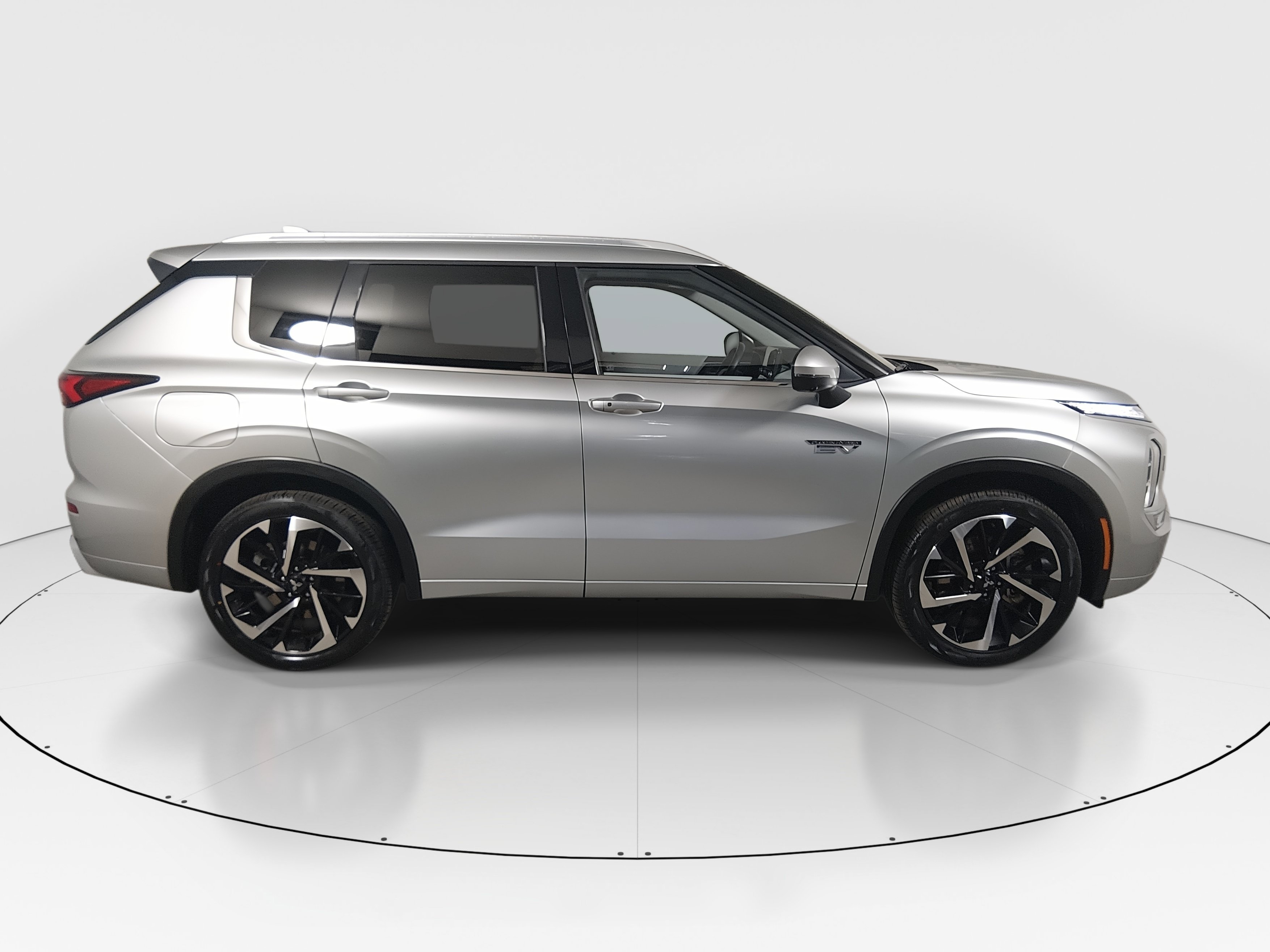 2024 Mitsubishi Outlander Plug-in Hybrid SEL - Photo 8