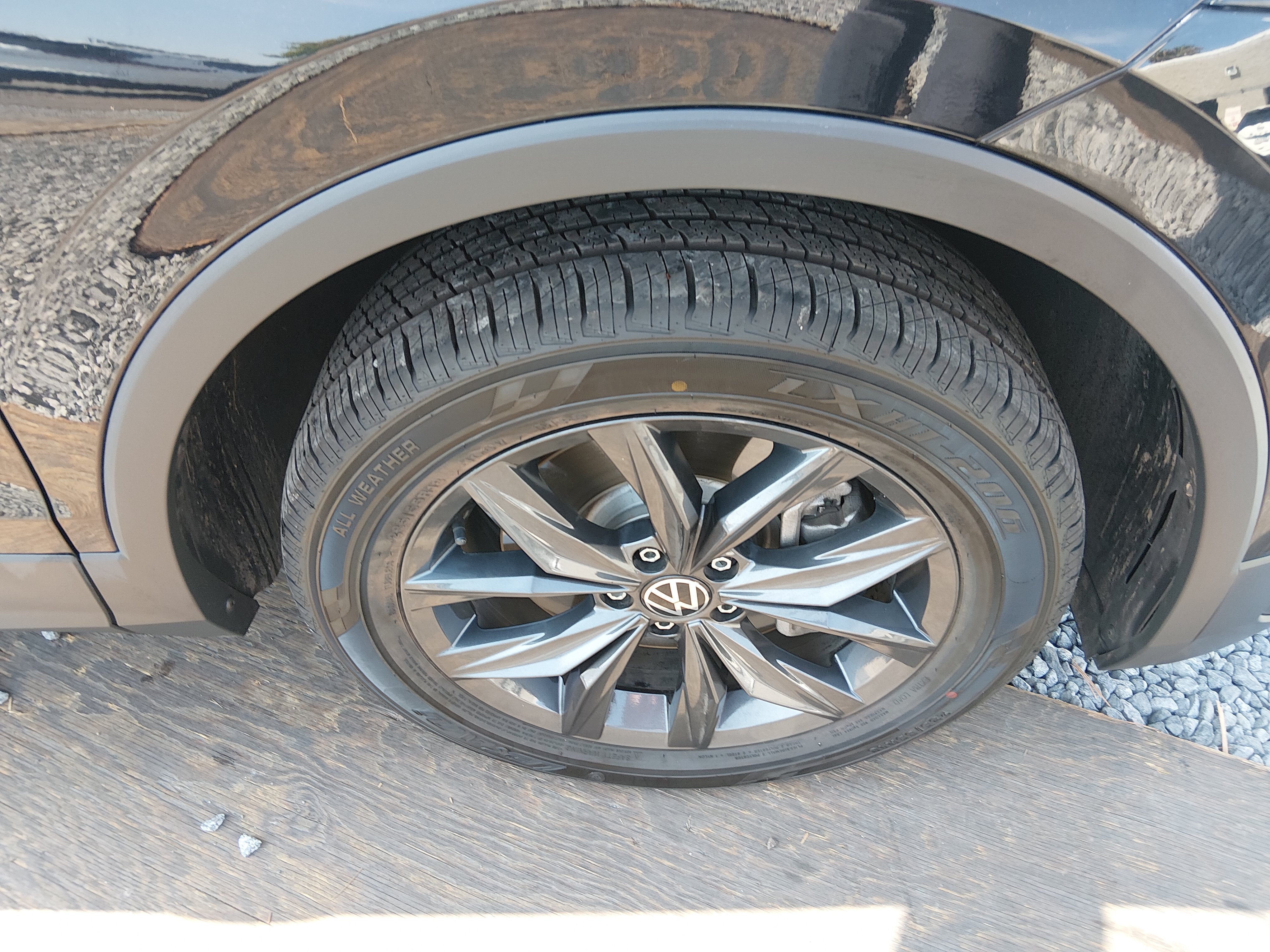 2024 Volkswagen Tiguan SE - Photo 10