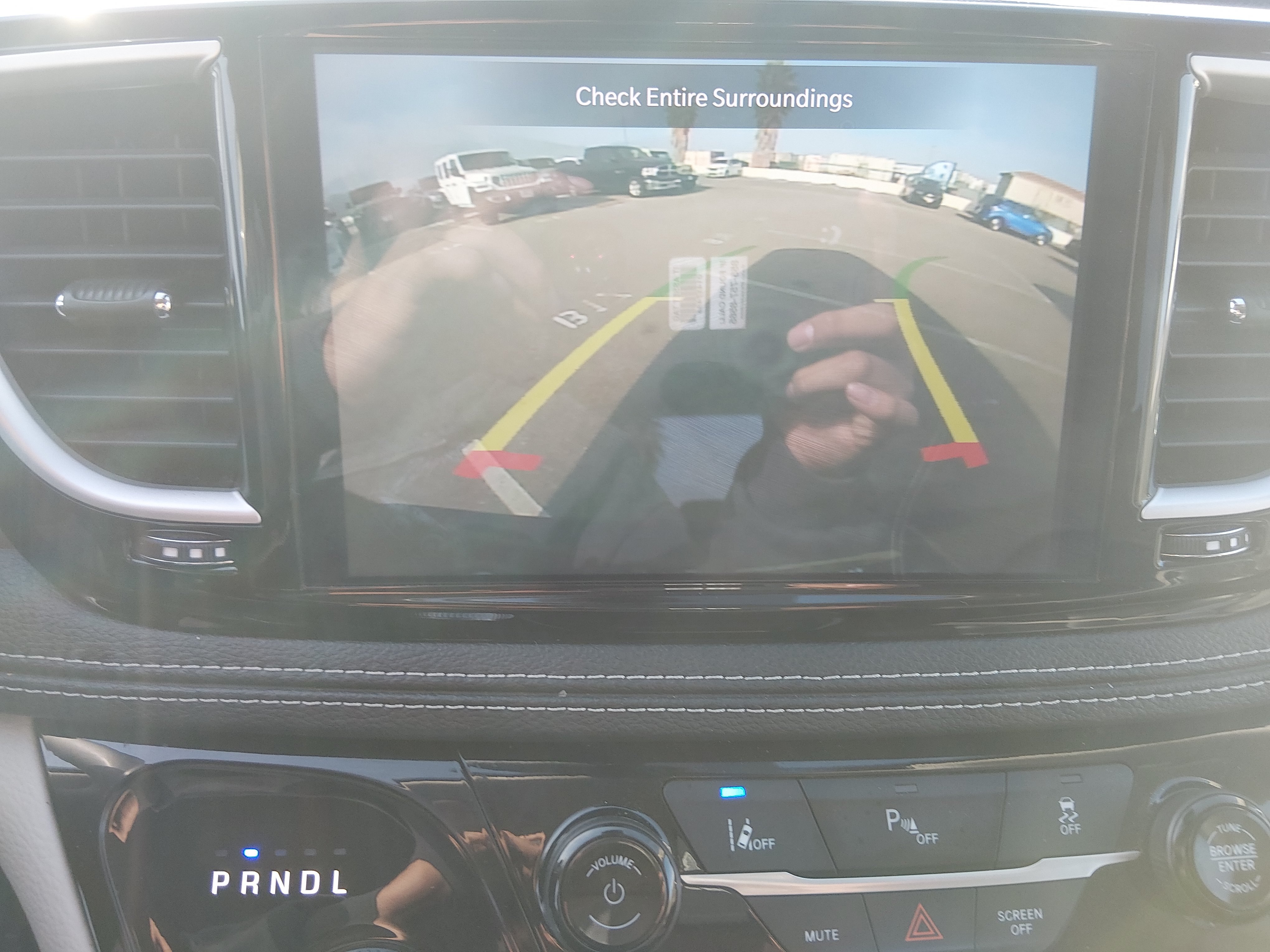 2023 Chrysler Pacifica Hybrid Touring L - Photo 17