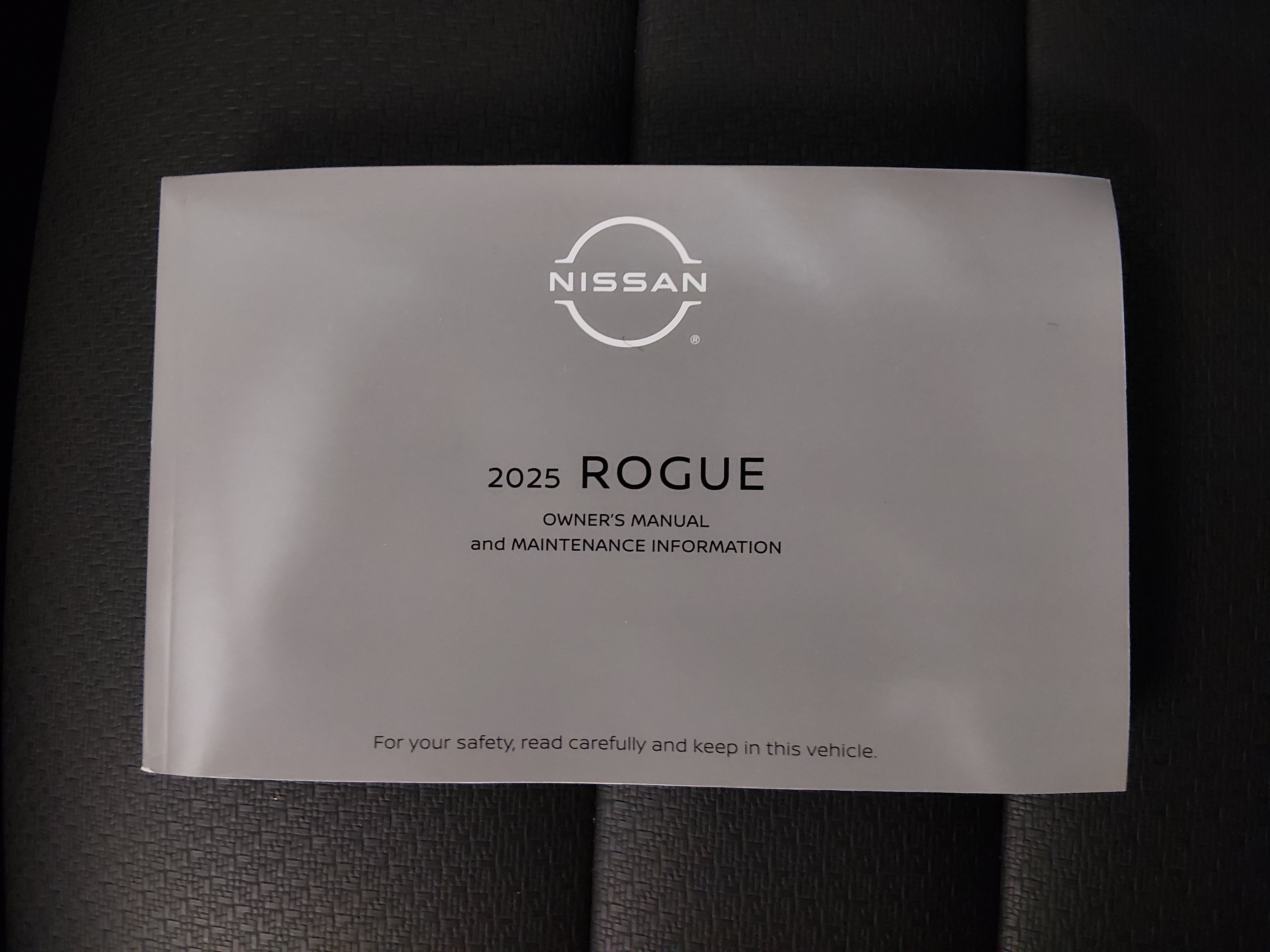 2025 Nissan Rogue SV - Photo 19