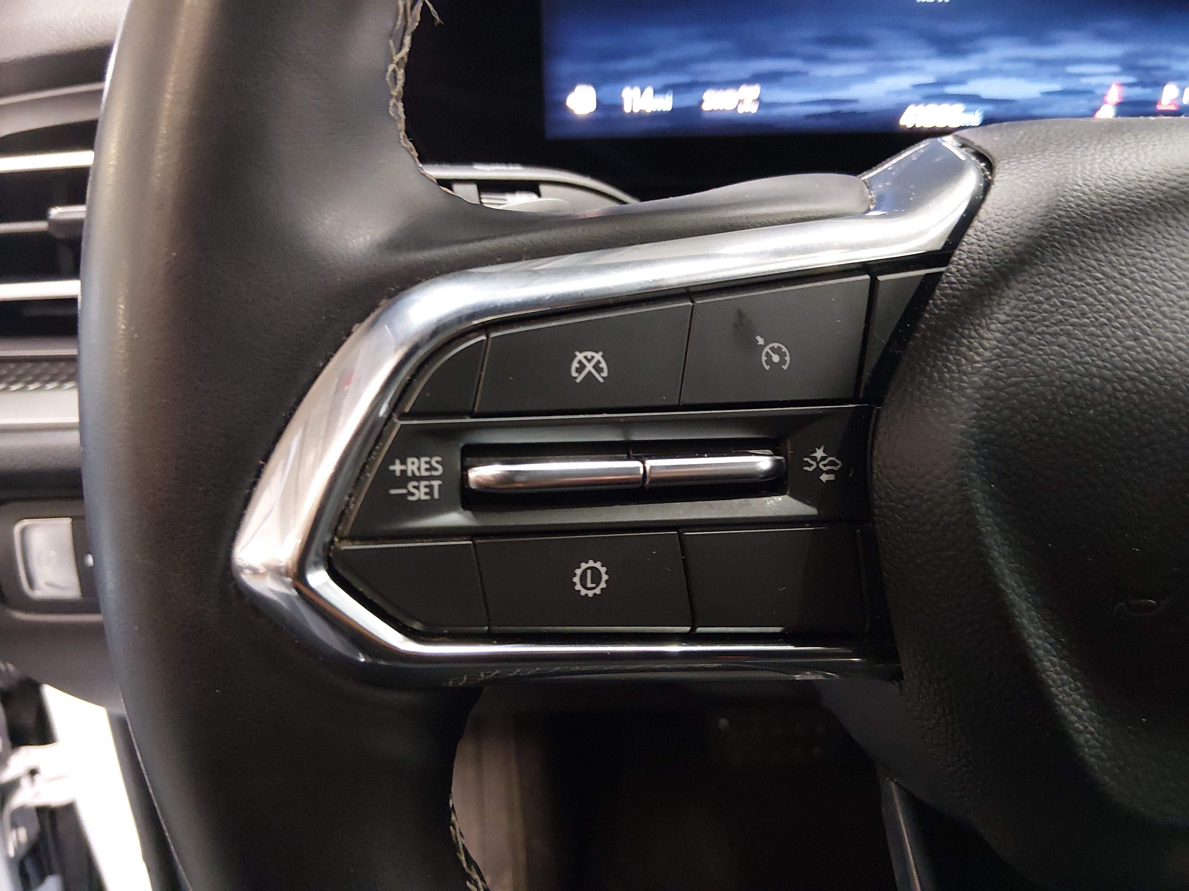 2025 Chevrolet Traverse LT - Photo 12