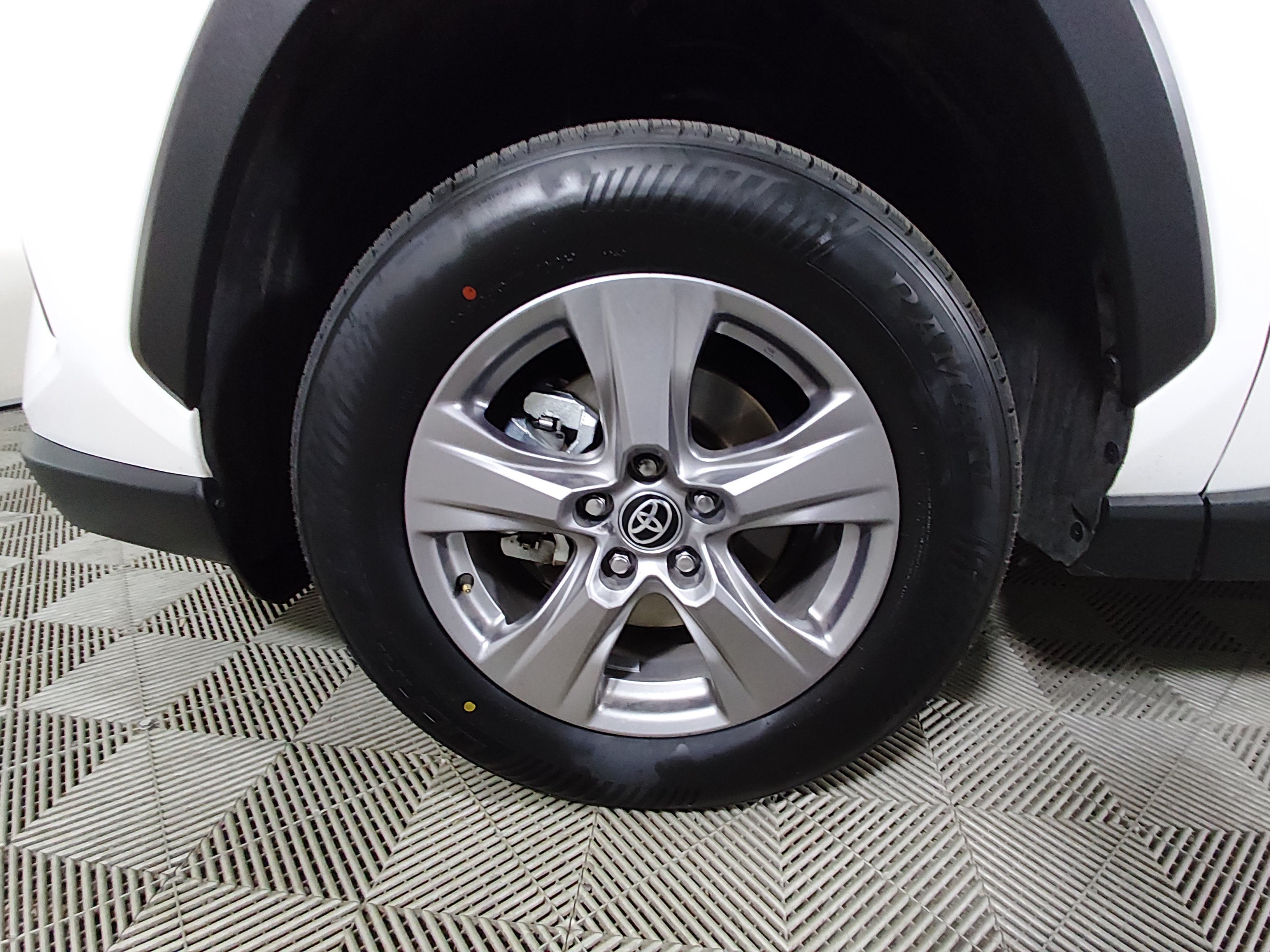 2025 Toyota RAV4 LE - Photo 10